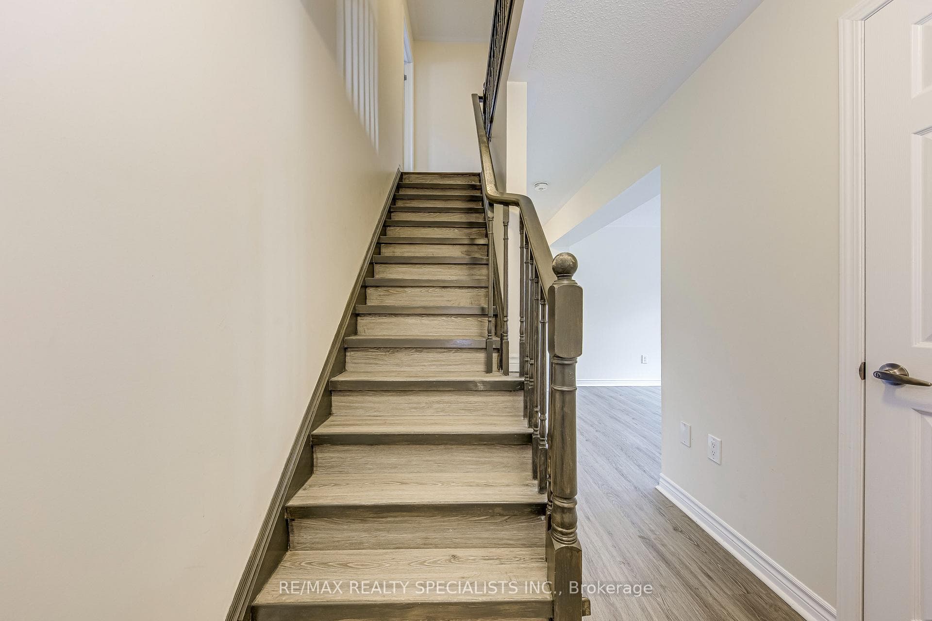 67 Metro Crescent photo 20