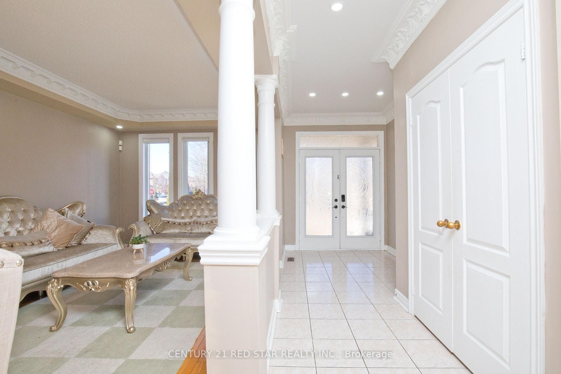 3 Okanagan Drive photo 4