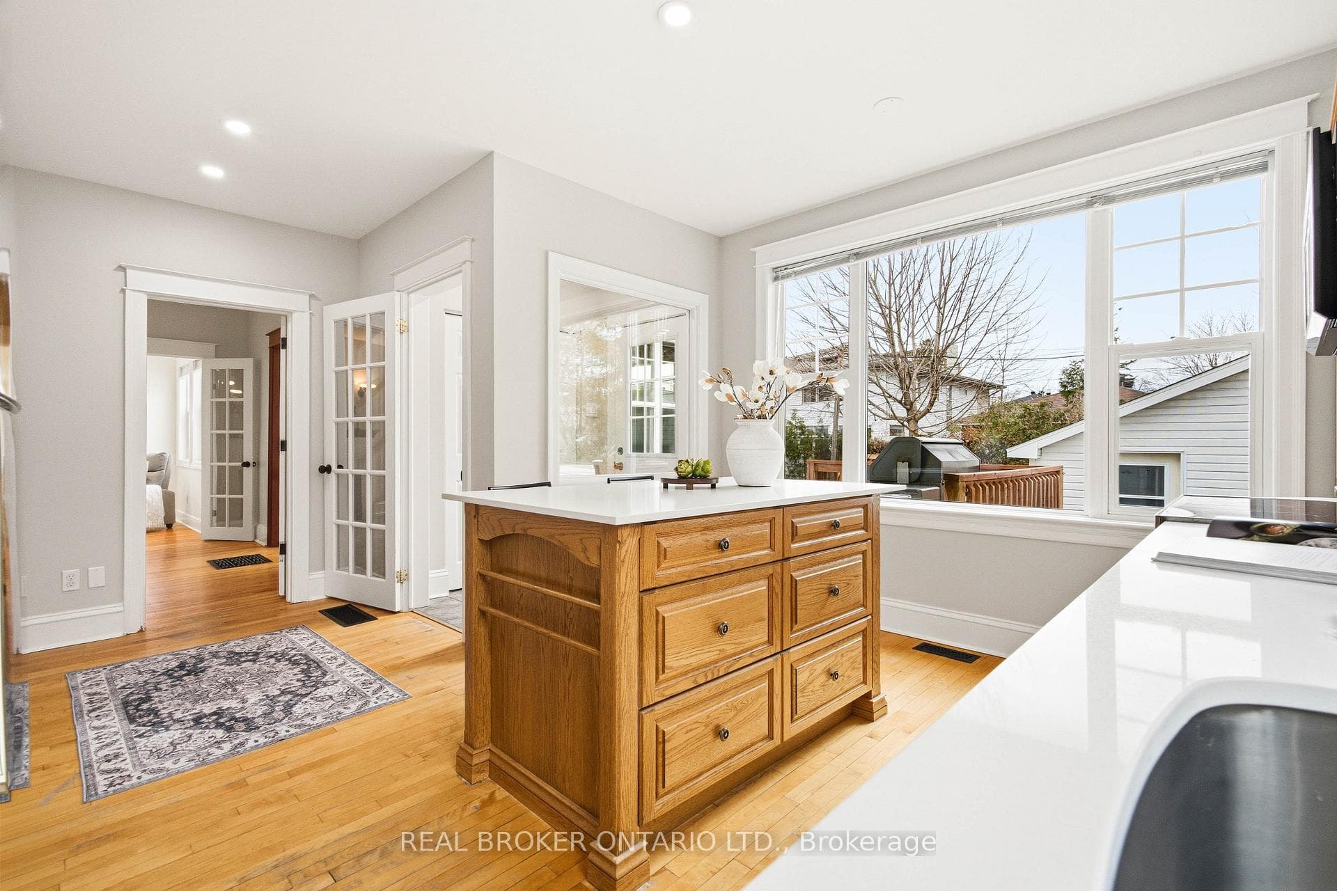 496 Hartleigh Avenue photo 10