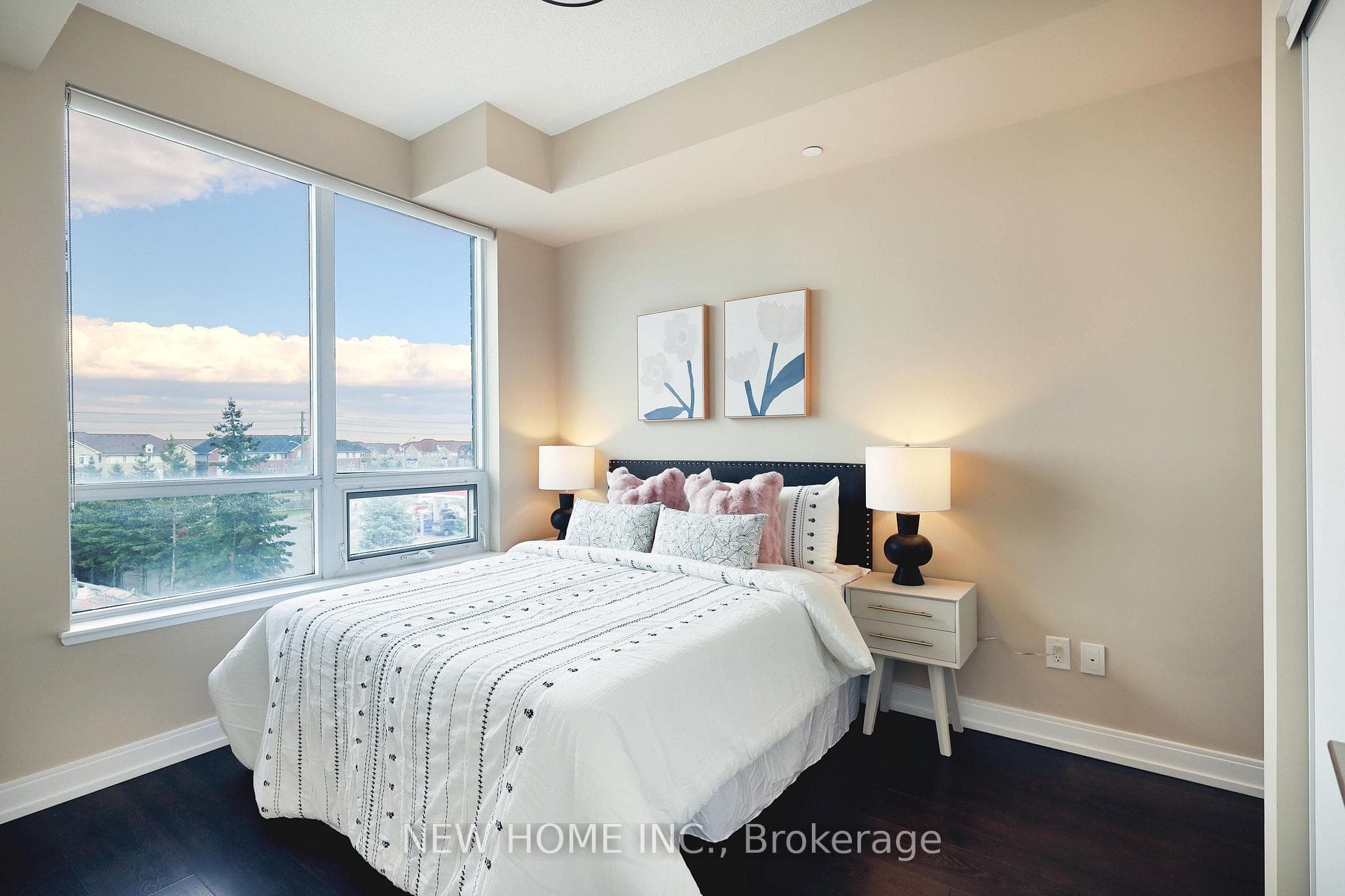 Master Bedroom 01