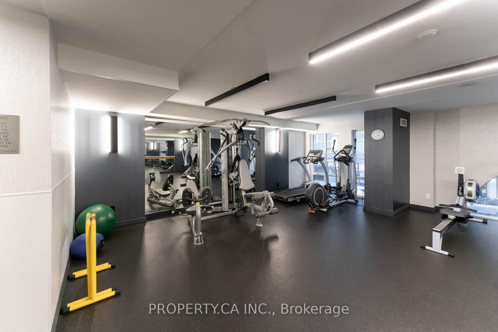 388 Bloor Street Unit 1502 photo 33