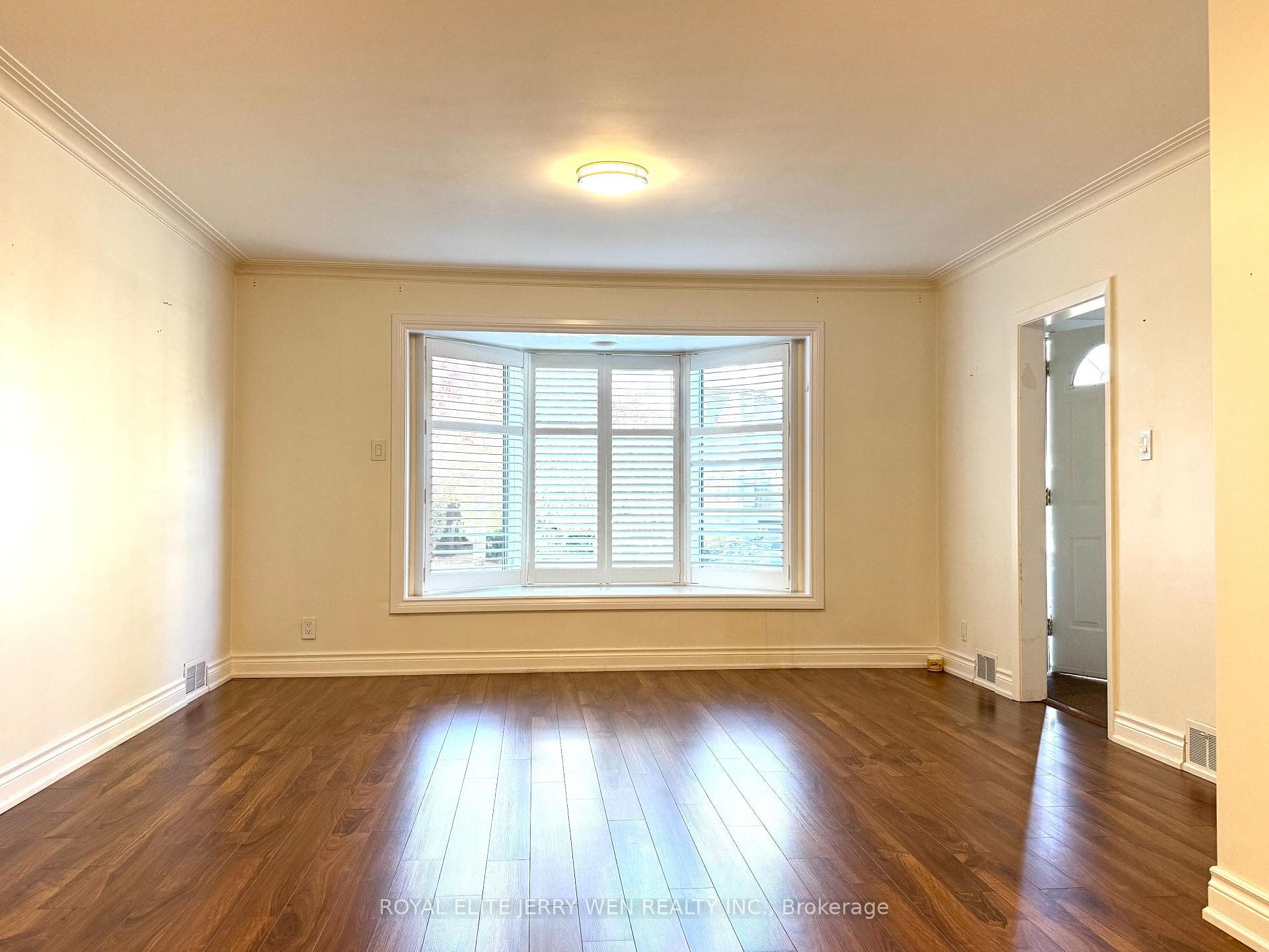 391 Glengarry Avenue photo 12
