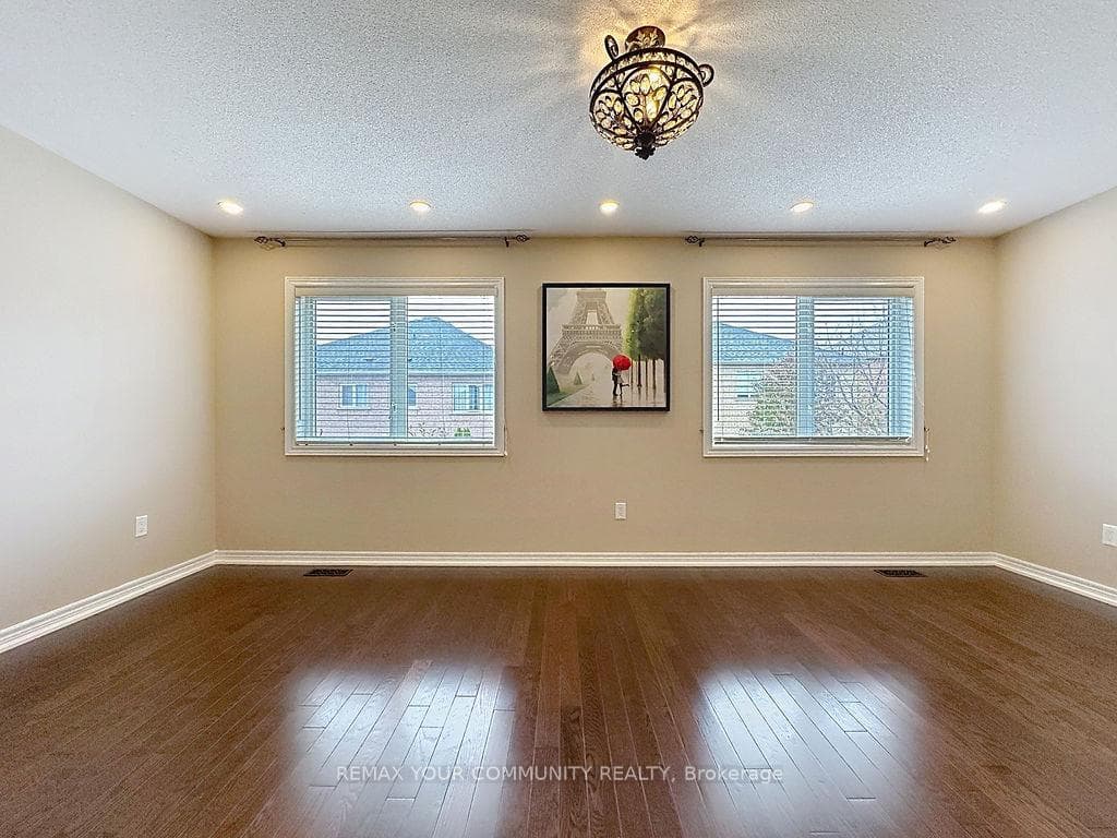281 Lauderdale Drive photo 14