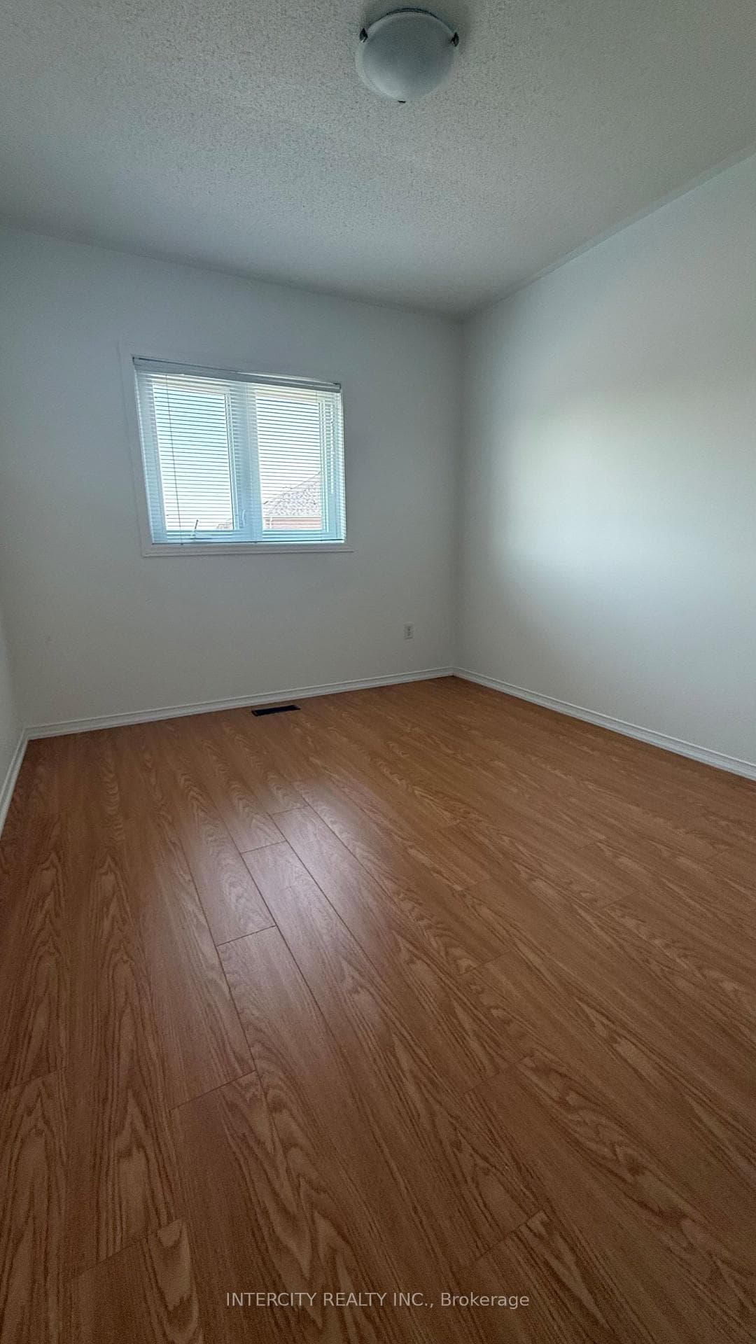12 Castle Park Boulevard photo 22