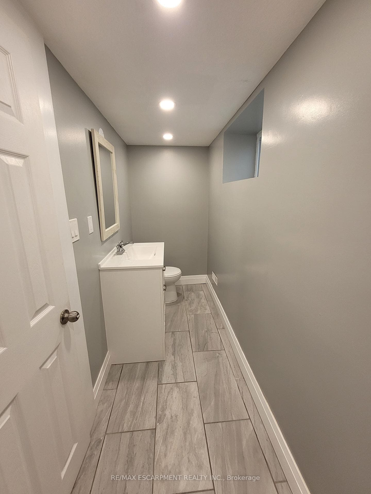 76 Glenview Avenue Unit Lower photo 8