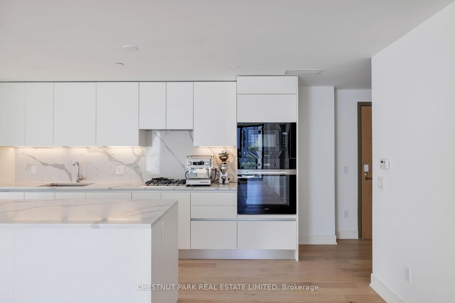 200 Keewatin Avenue Unit PH406 photo 4