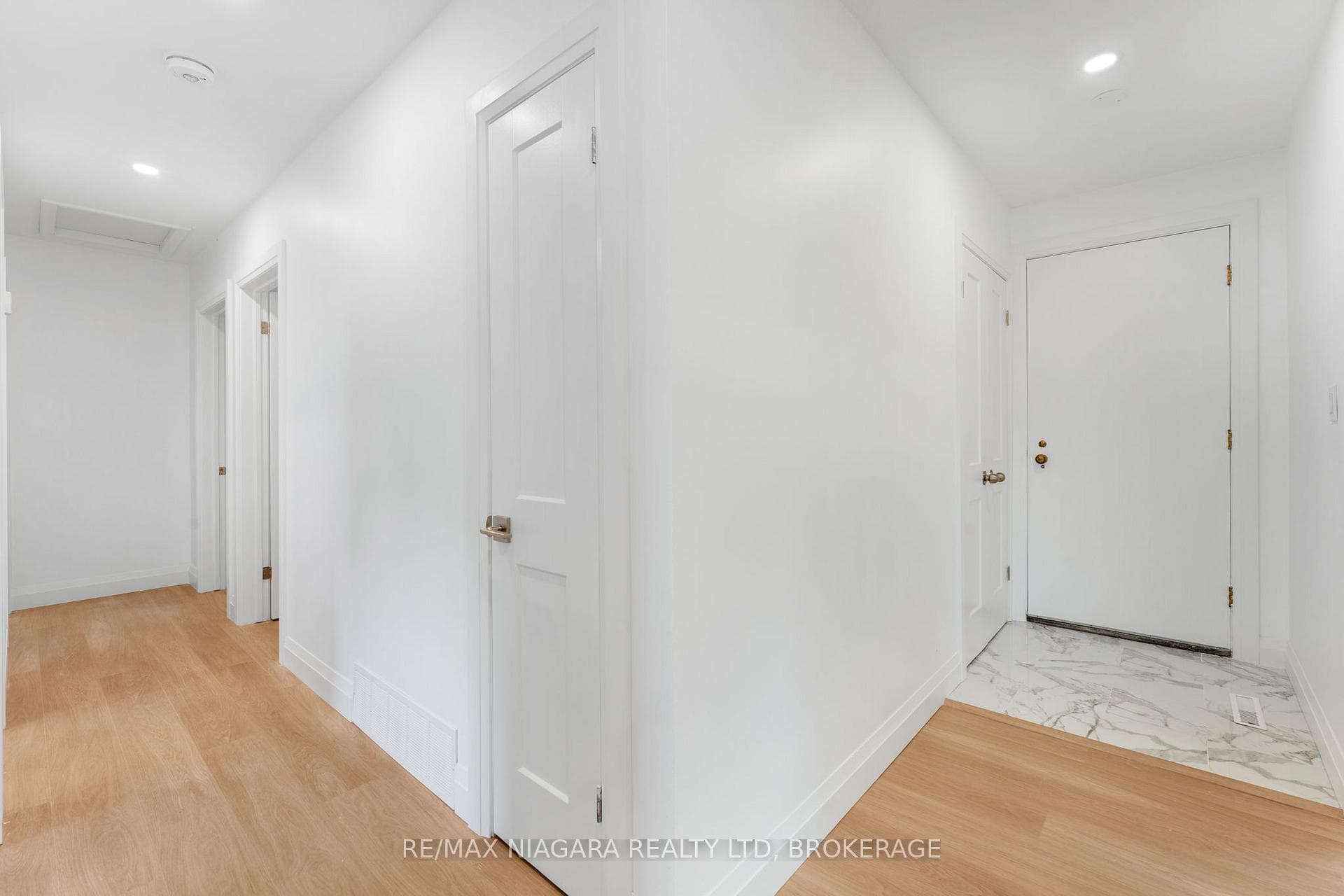 10 West Hampton Road photo 15