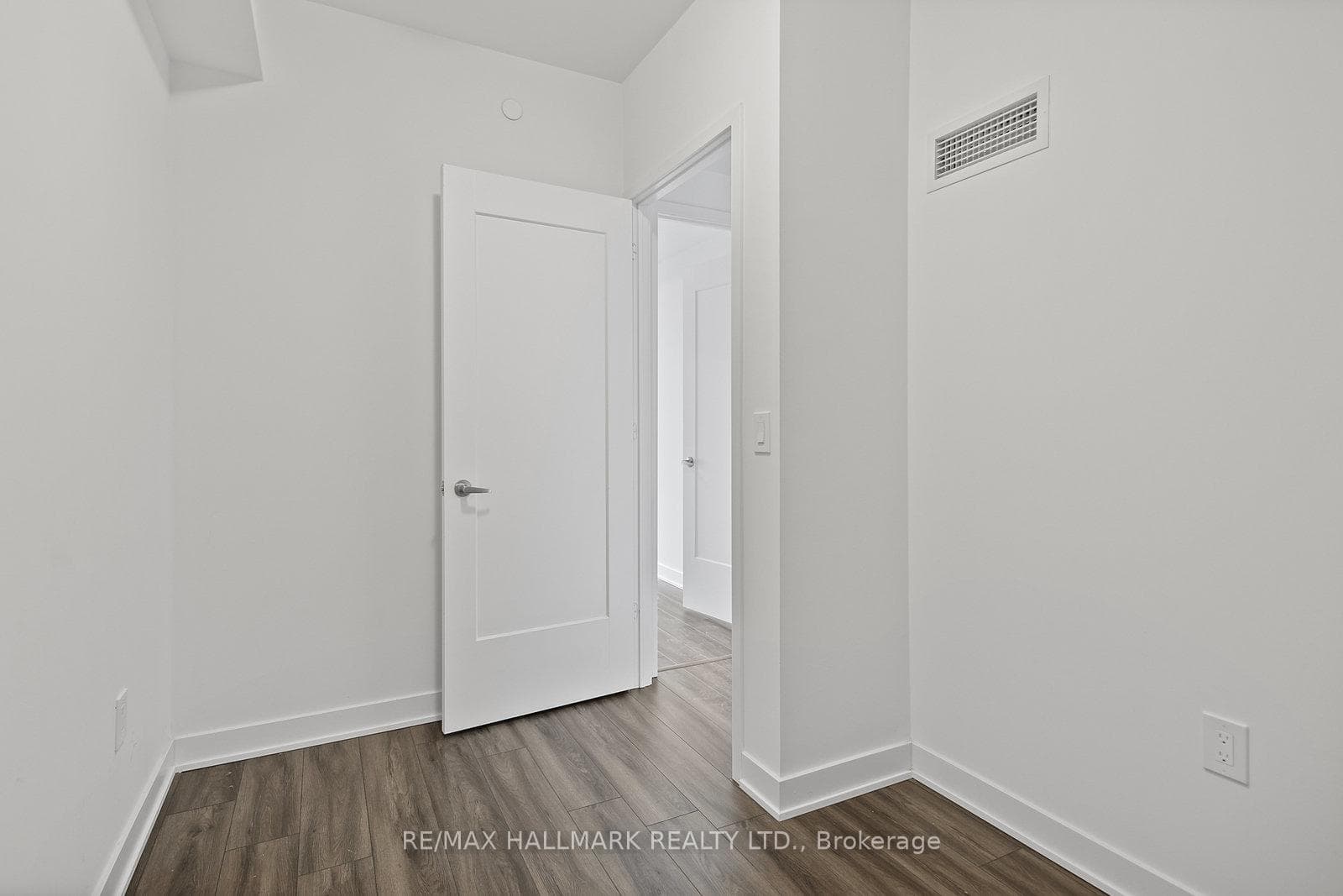 70 Princess Street Unit 306 E photo 22