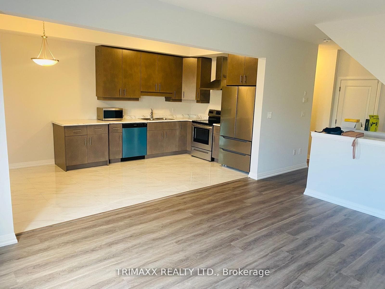 115 Bur Oak Drive photo 4