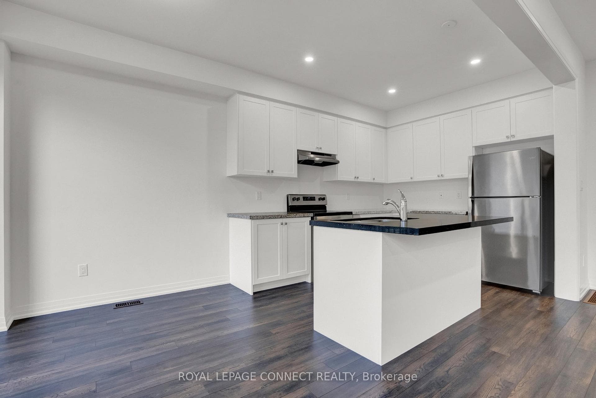 110 Armilia Place photo 9