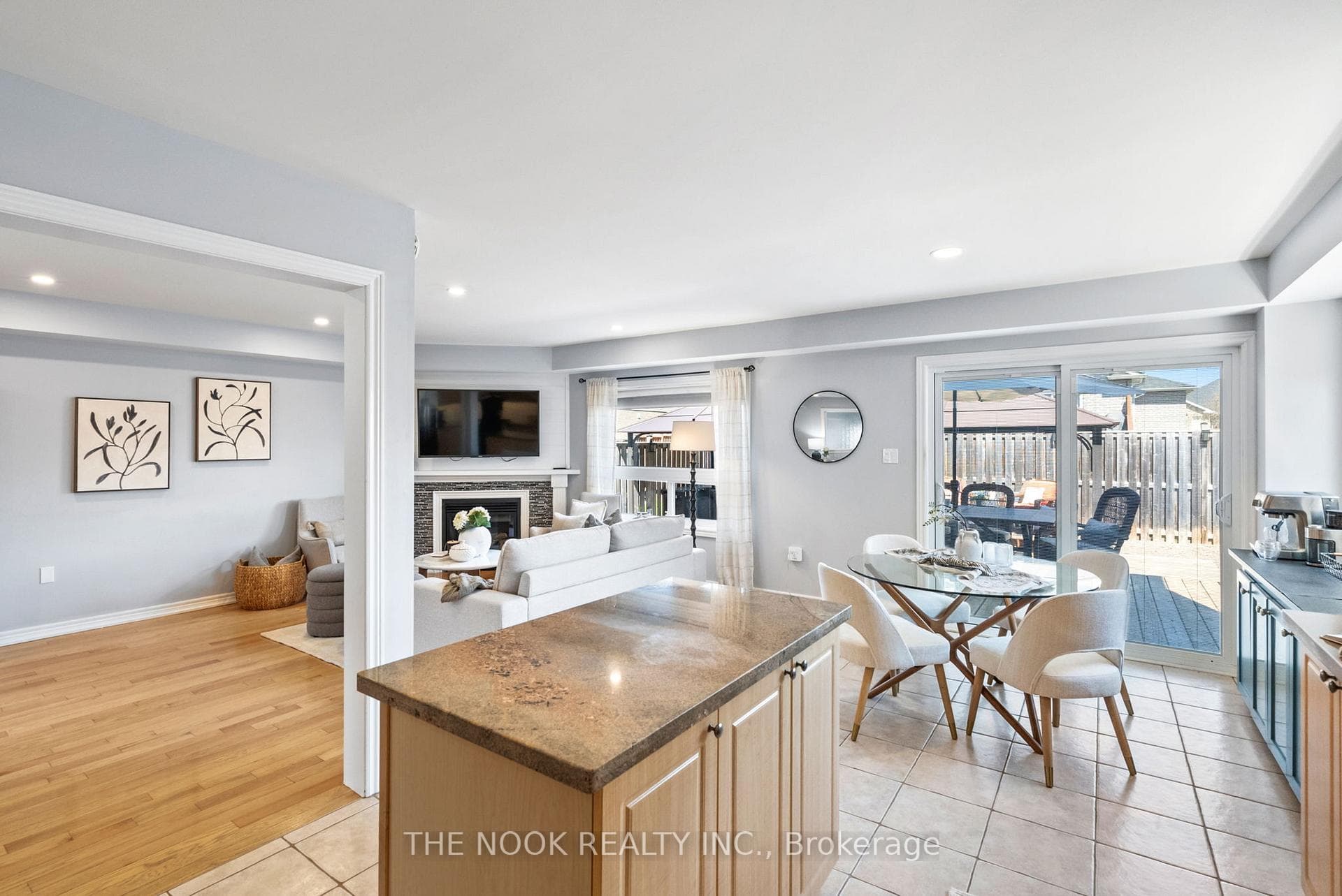 46 Truax Street photo 17