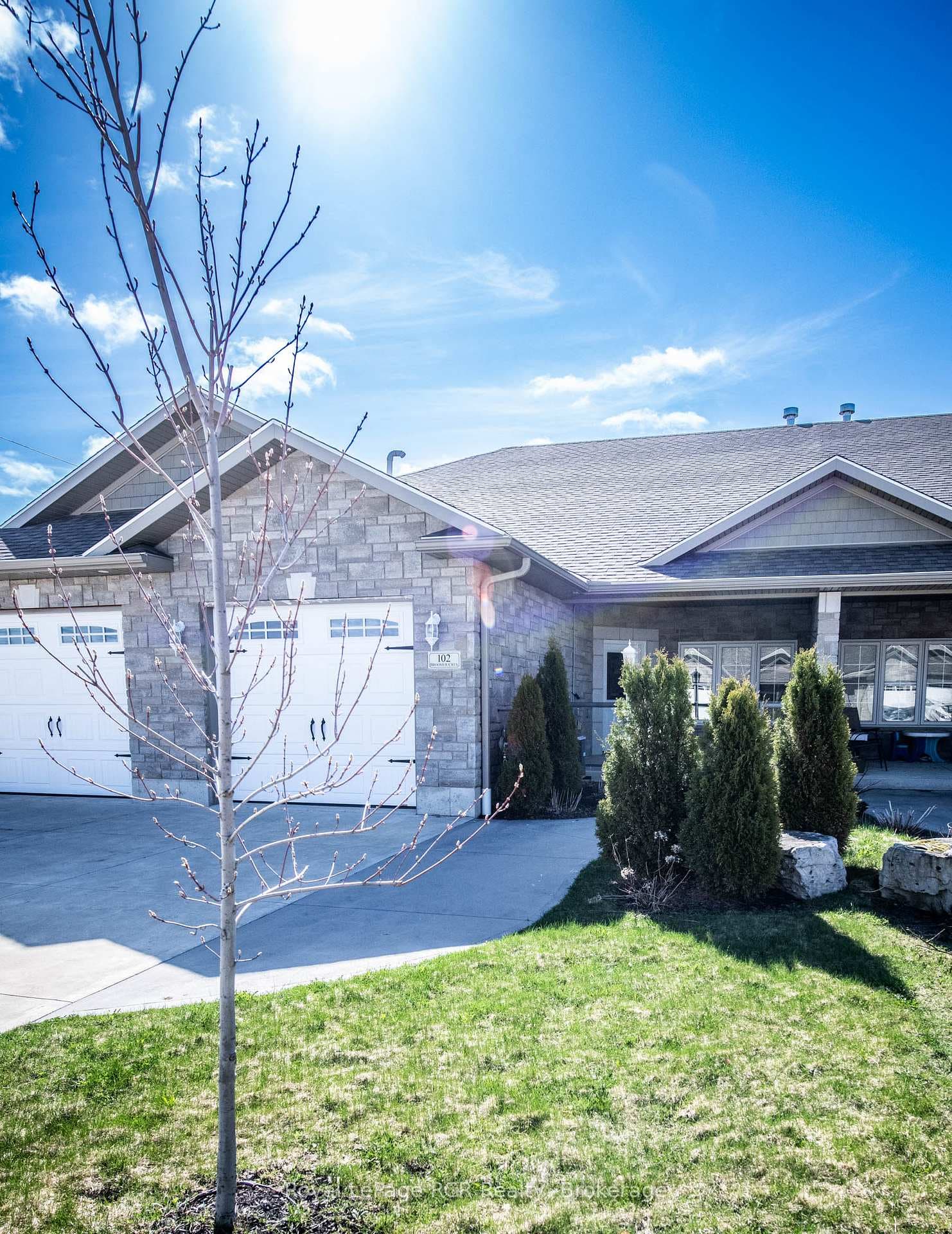 102 Broomer Crescent photo 8