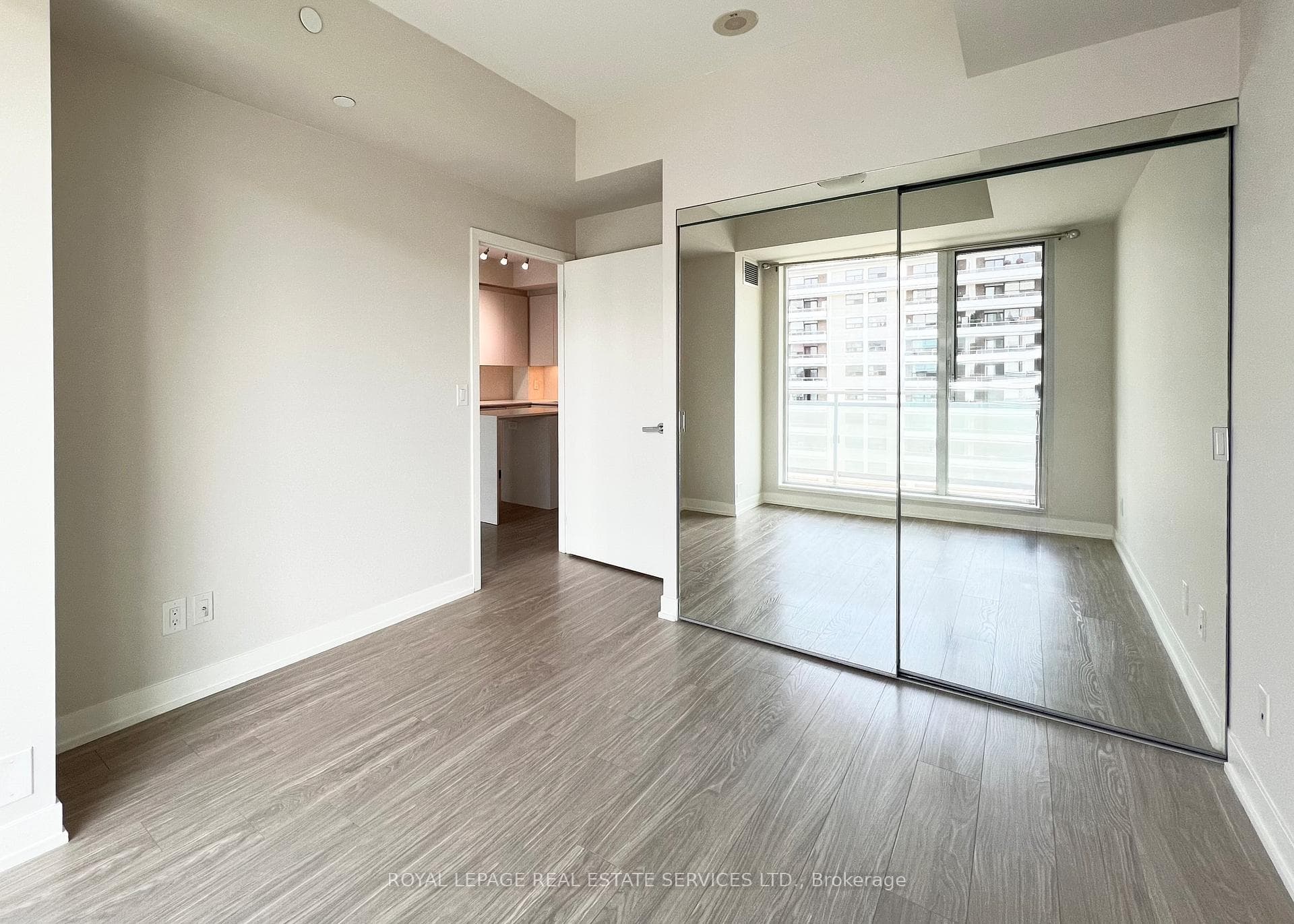 1830 Bloor Street Unit 1117 photo 20