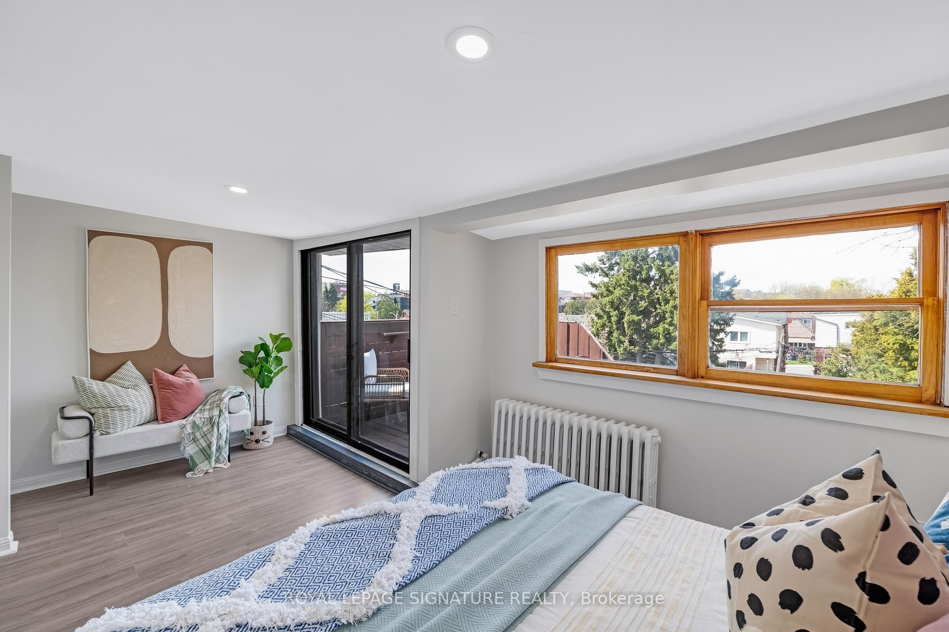 494 Northcliffe Boulevard photo 16