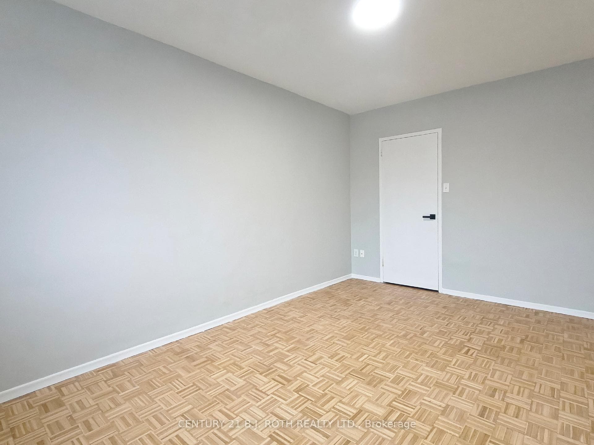 37 Peel Street Unit 301 photo 9