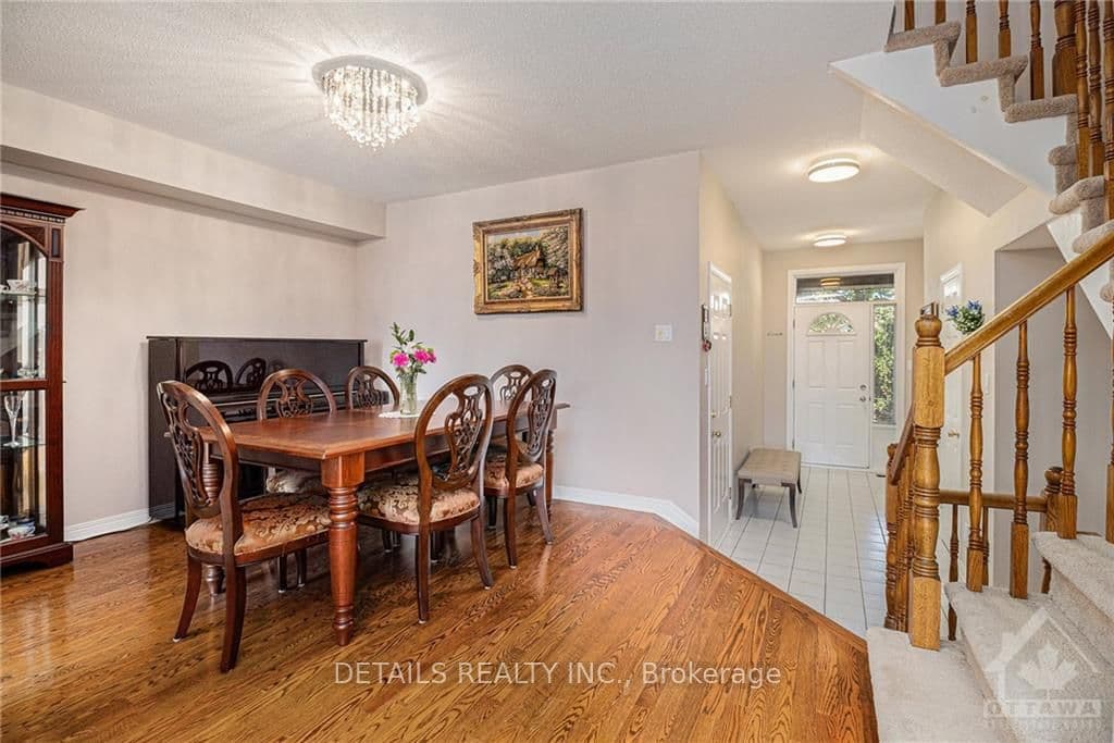 11 KIMBERWICK Crescent photo 8