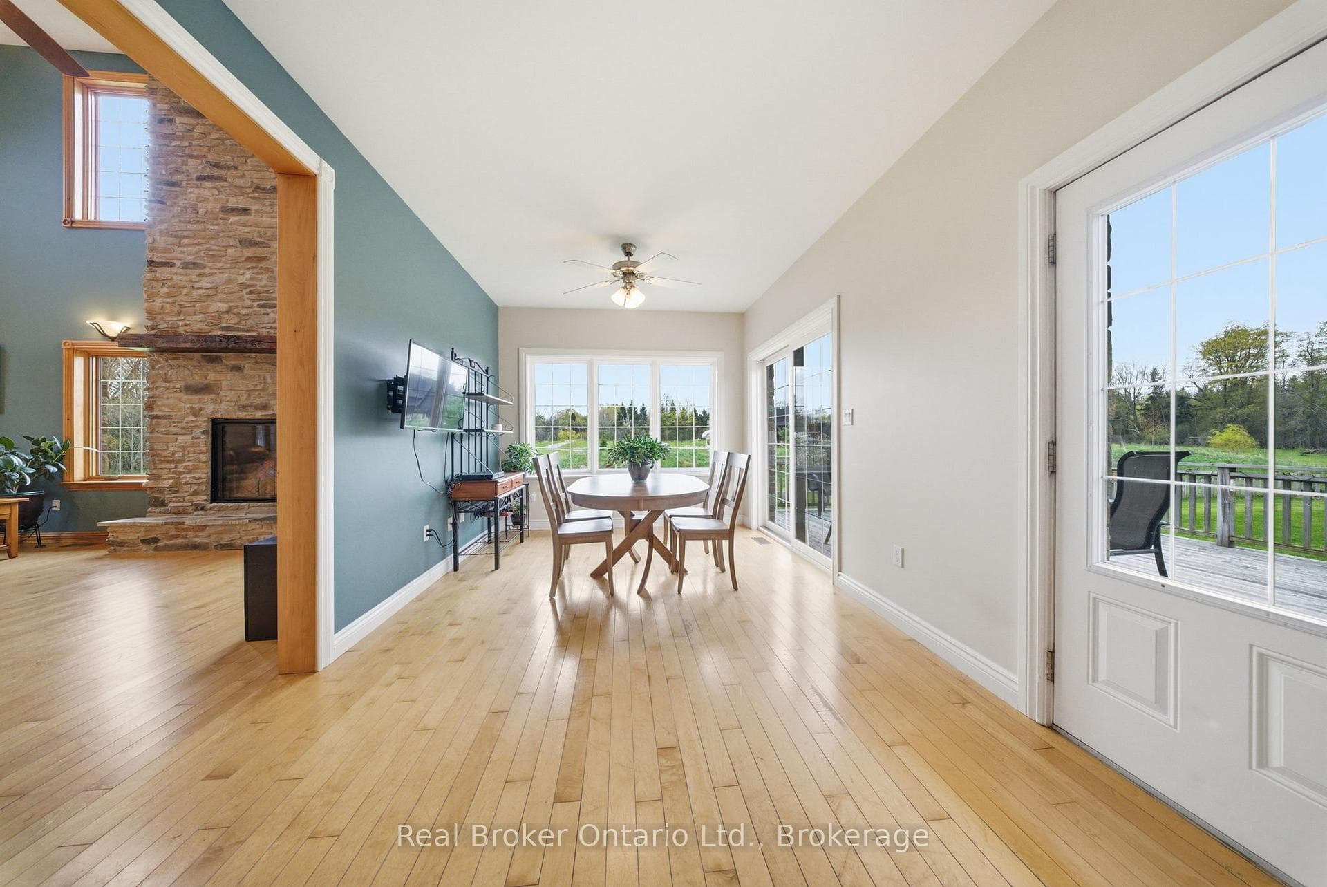 4760 Nassagaweya-Puslinch Townline photo 9