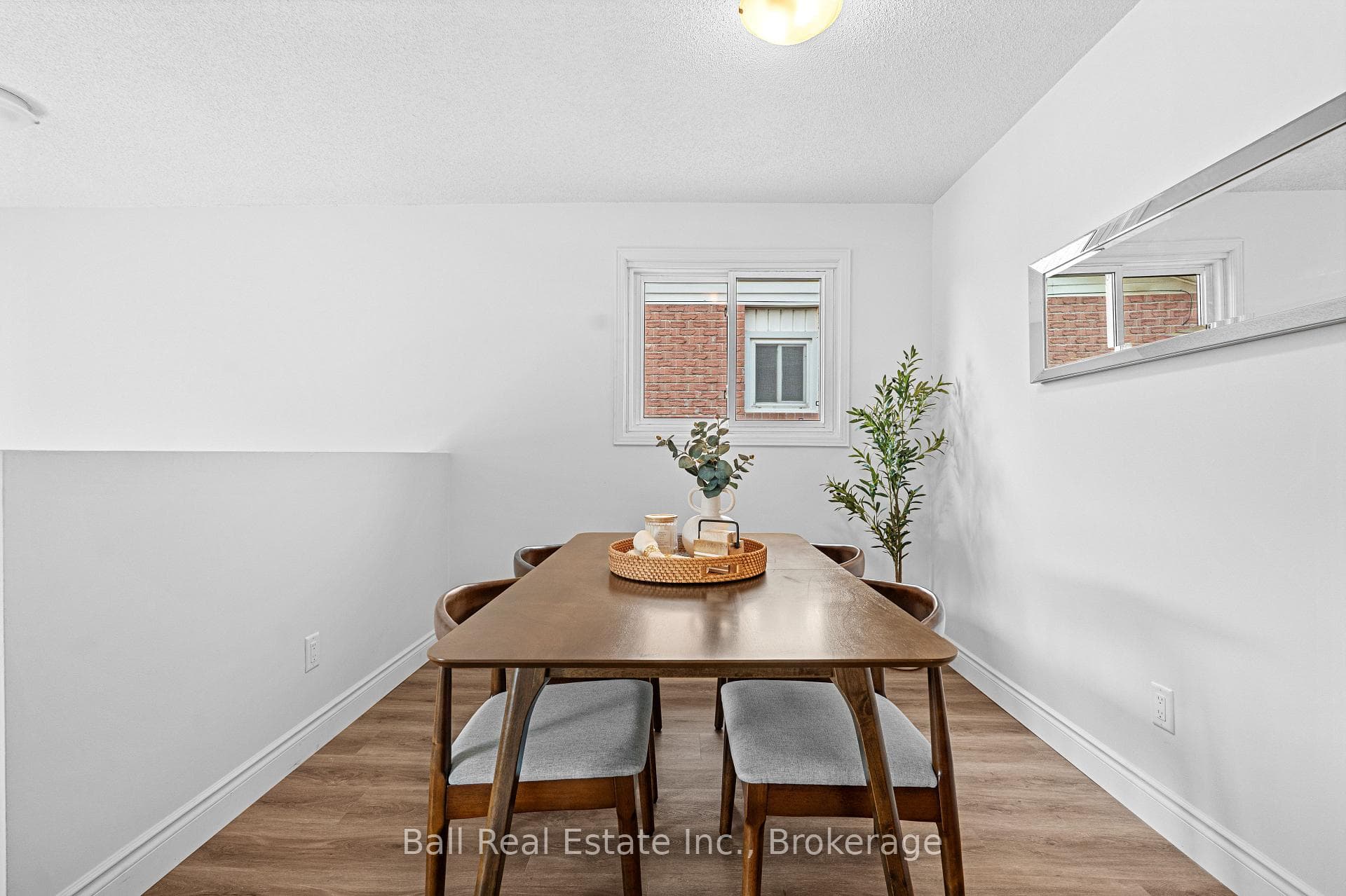 774 Mountain Ash Road photo 14