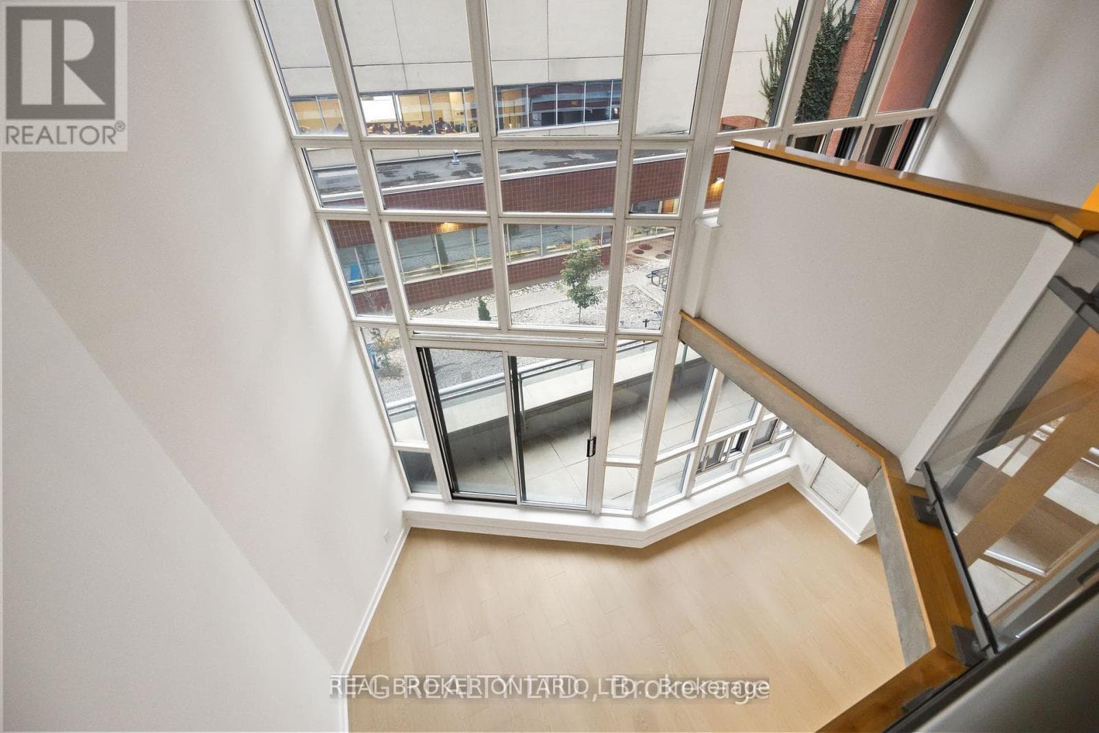 255 richmond Street Unit 201 photo 10