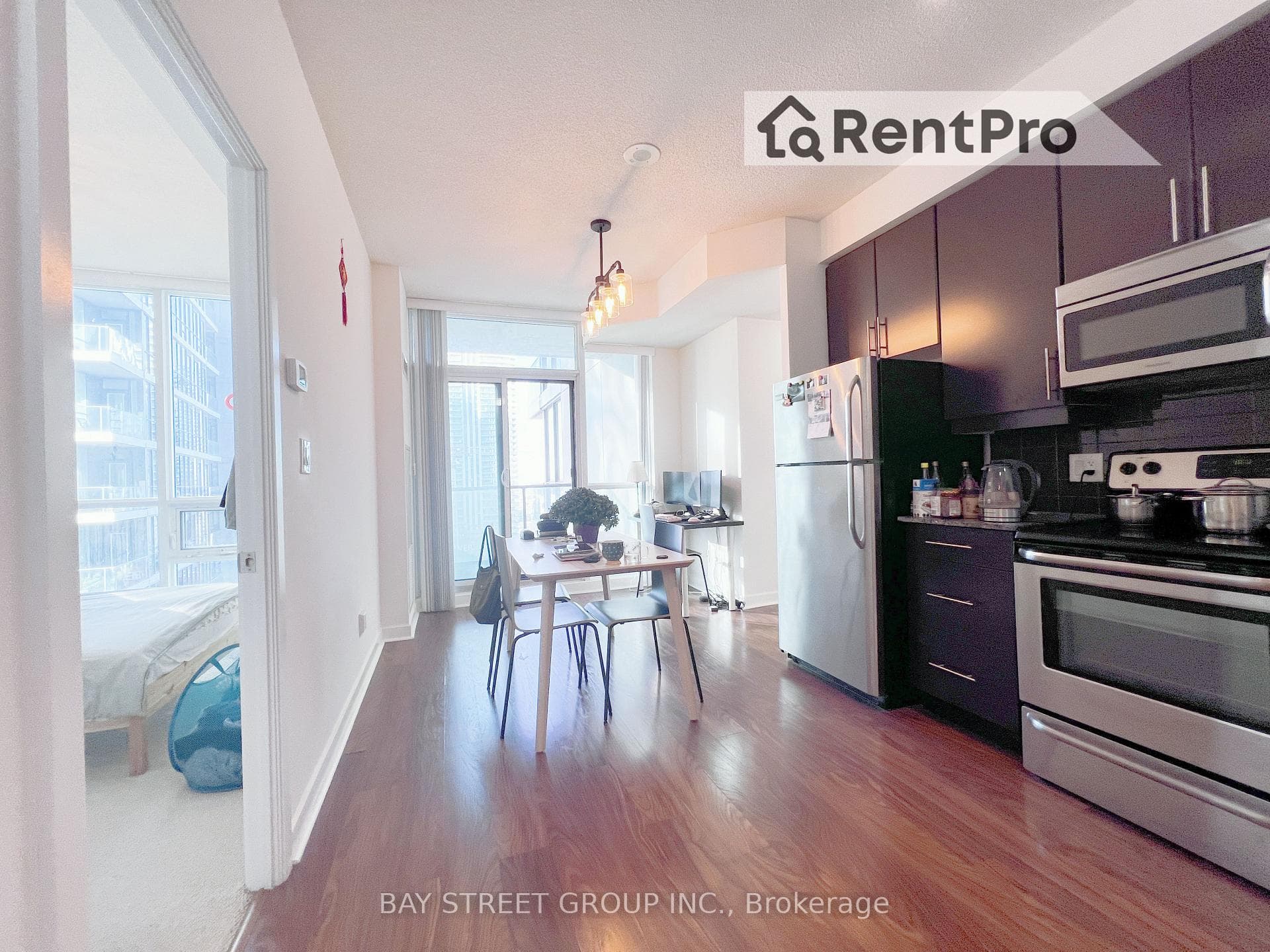 33 Bay Street Unit 4205 photo 9