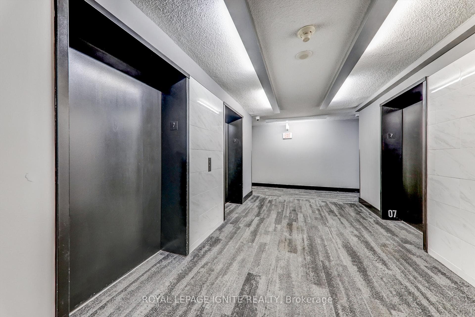 38 Joe Shuster Way Unit 722 photo 5