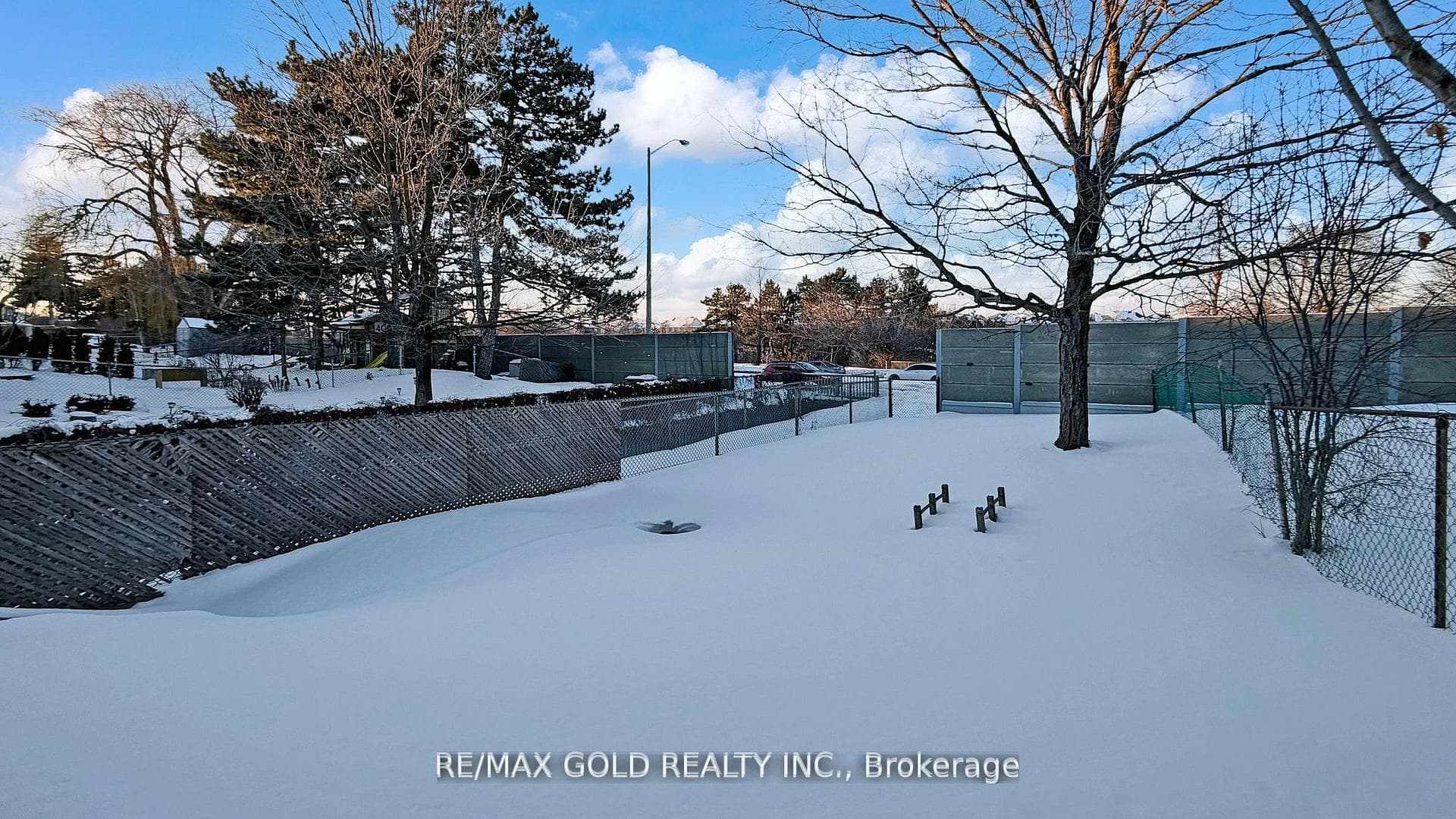 156 Royal Salisbury Way photo 22