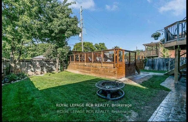 22 Coburn Crescent photo 40