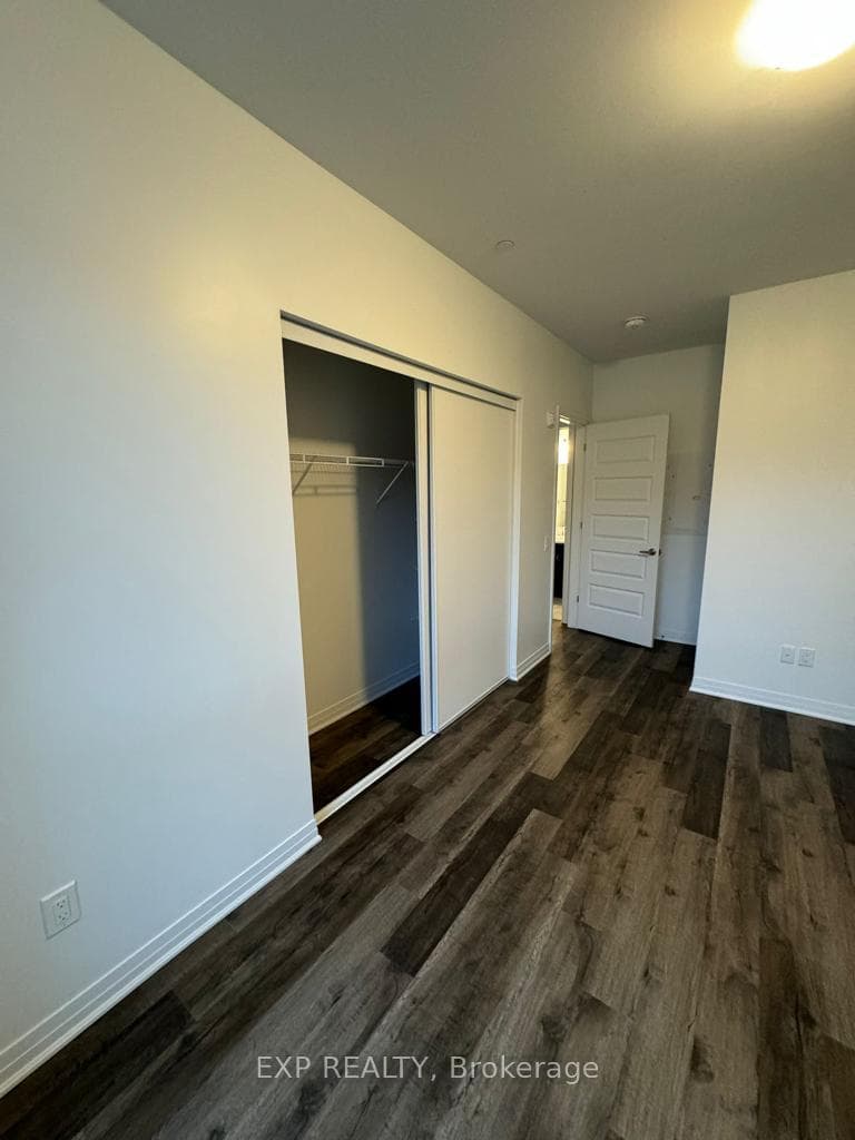 460 Gordon Krantz Avenue Unit 101 photo 15