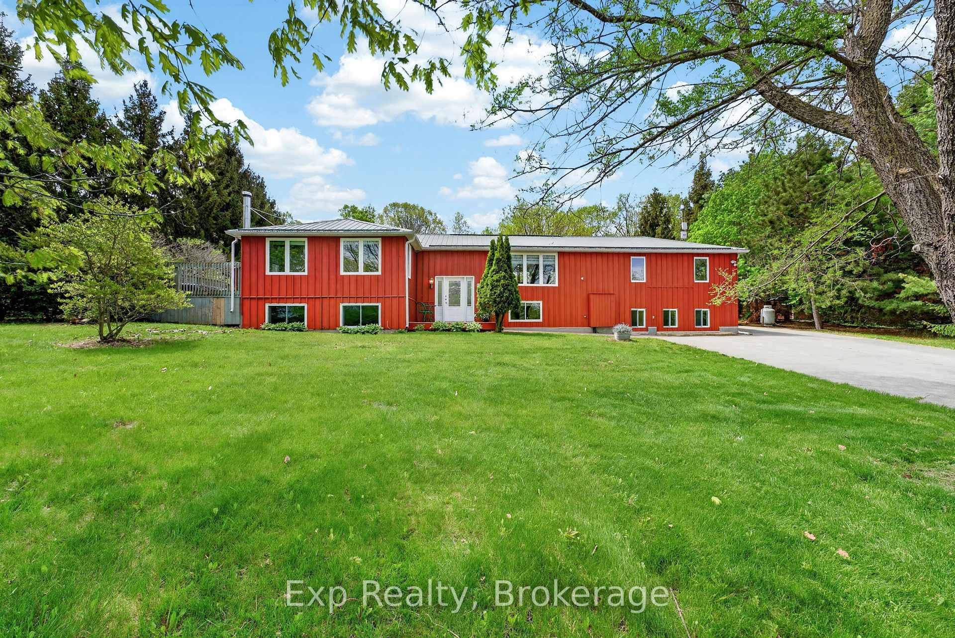 1207 Shannon Road photo 1