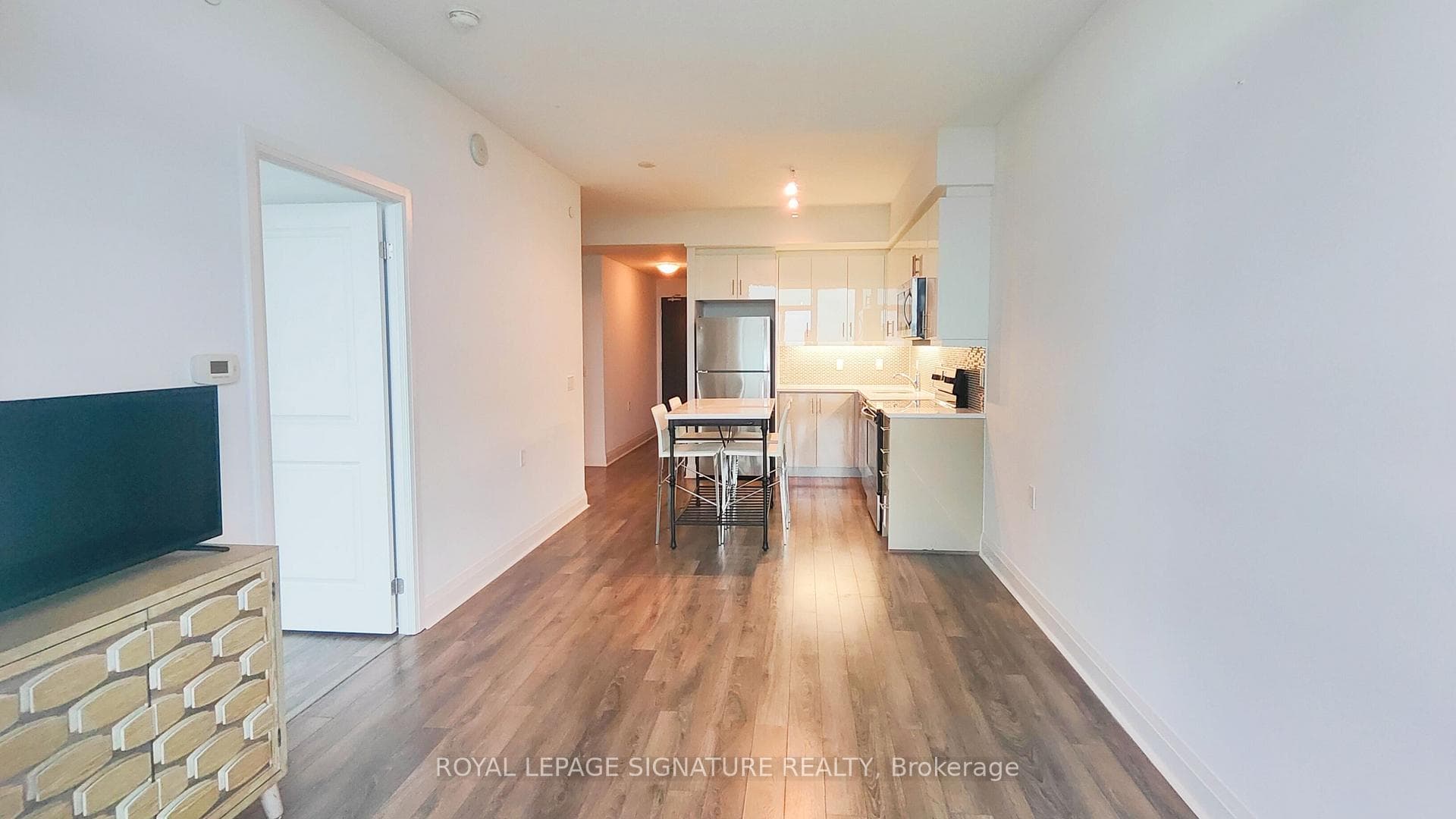 15 Zorra Street Unit 706 photo 4