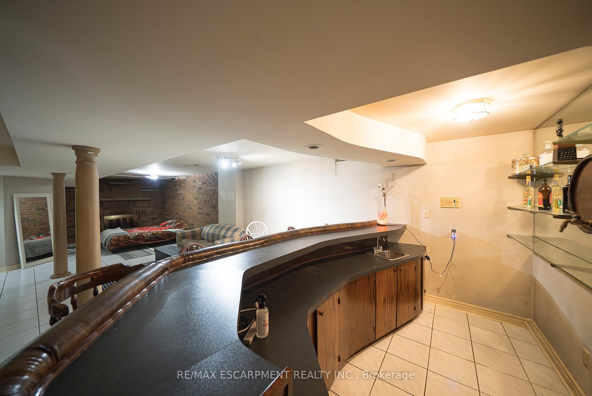2057 Wincanton Crescent photo 33