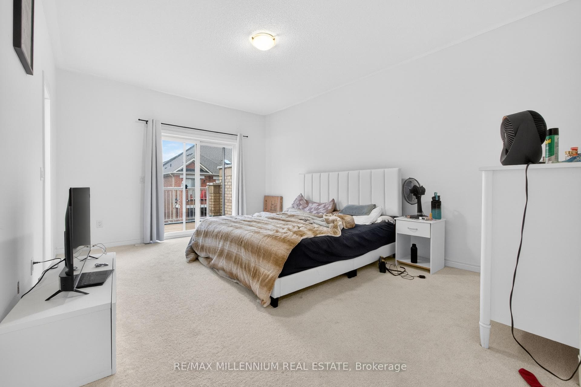 505 Dundas Street photo 38