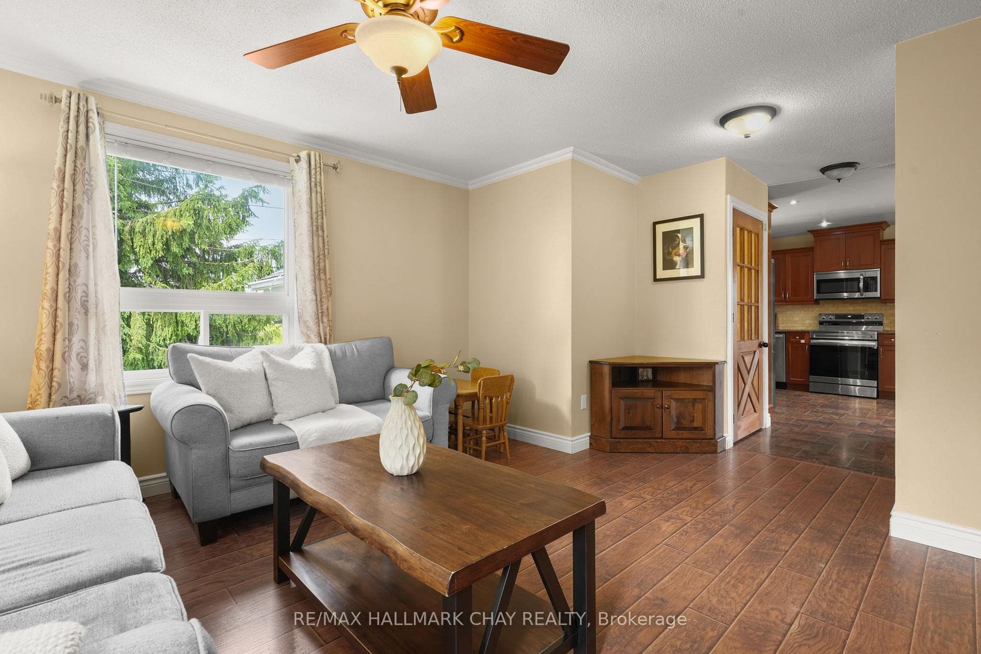 19 Addeson Street photo 7