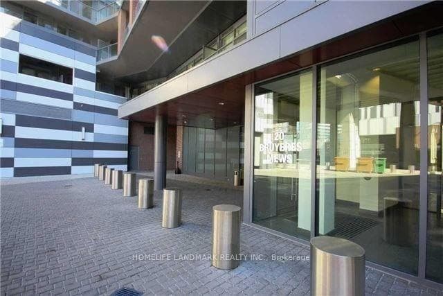 20 Bruyeres Mews Unit 2802 photo 3