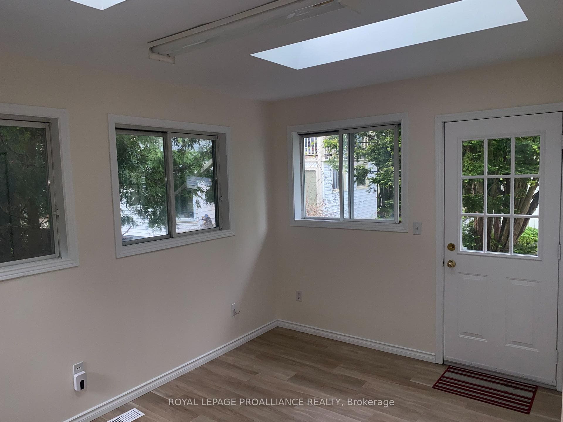 86 Queen Street photo 11