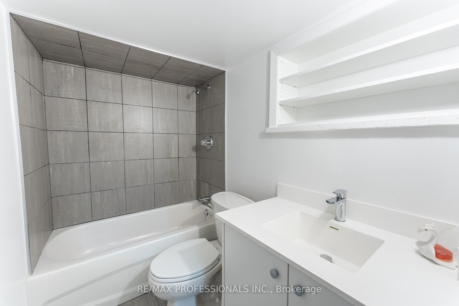 65 Macgregor Avenue photo 25