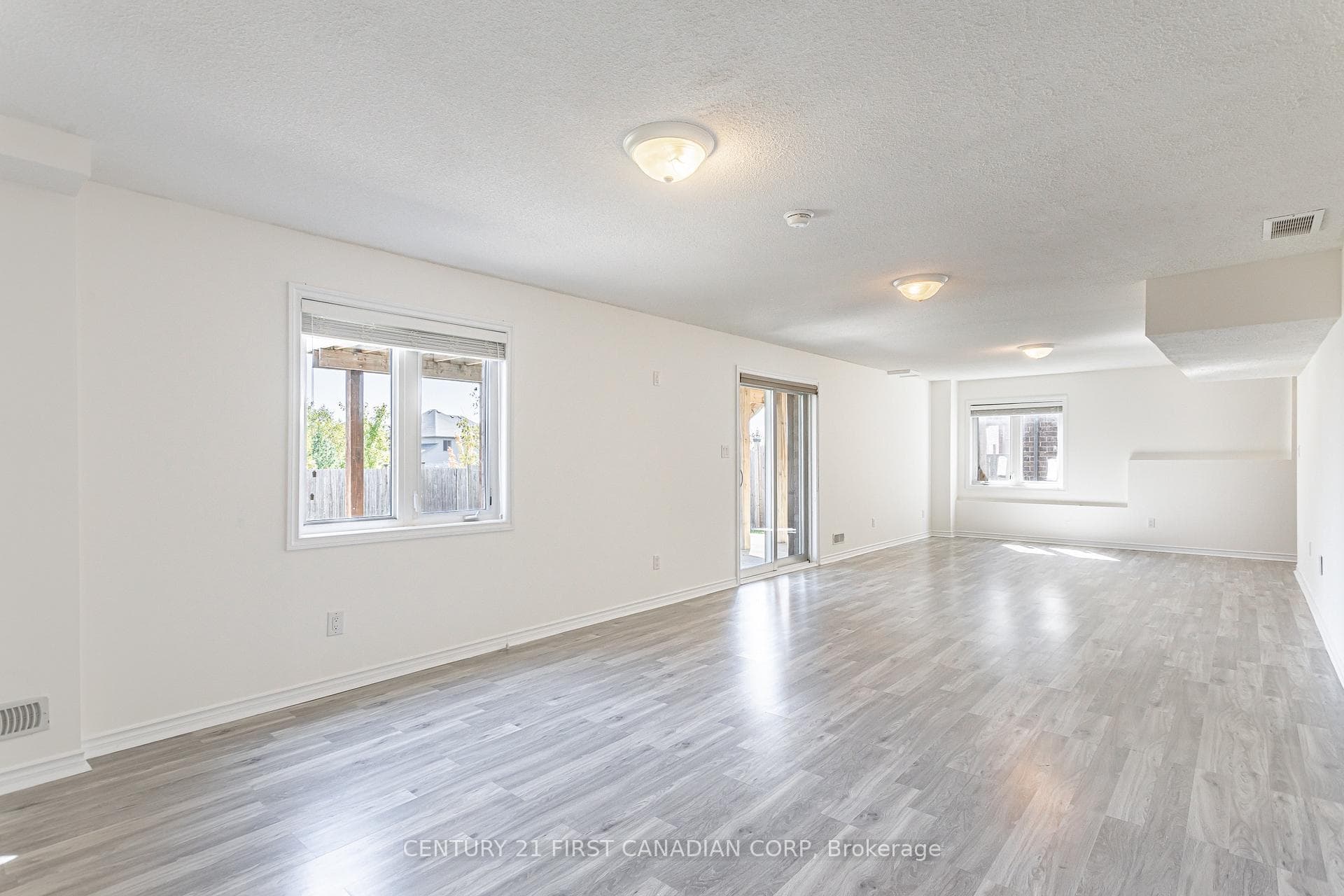 1316 Whetherfield Street photo 28