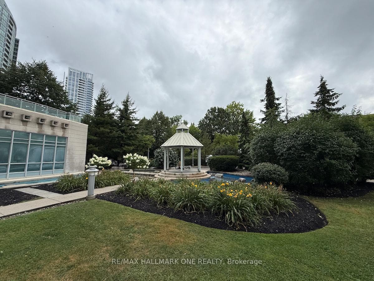 60 Byng Avenue Unit 1209 photo 2