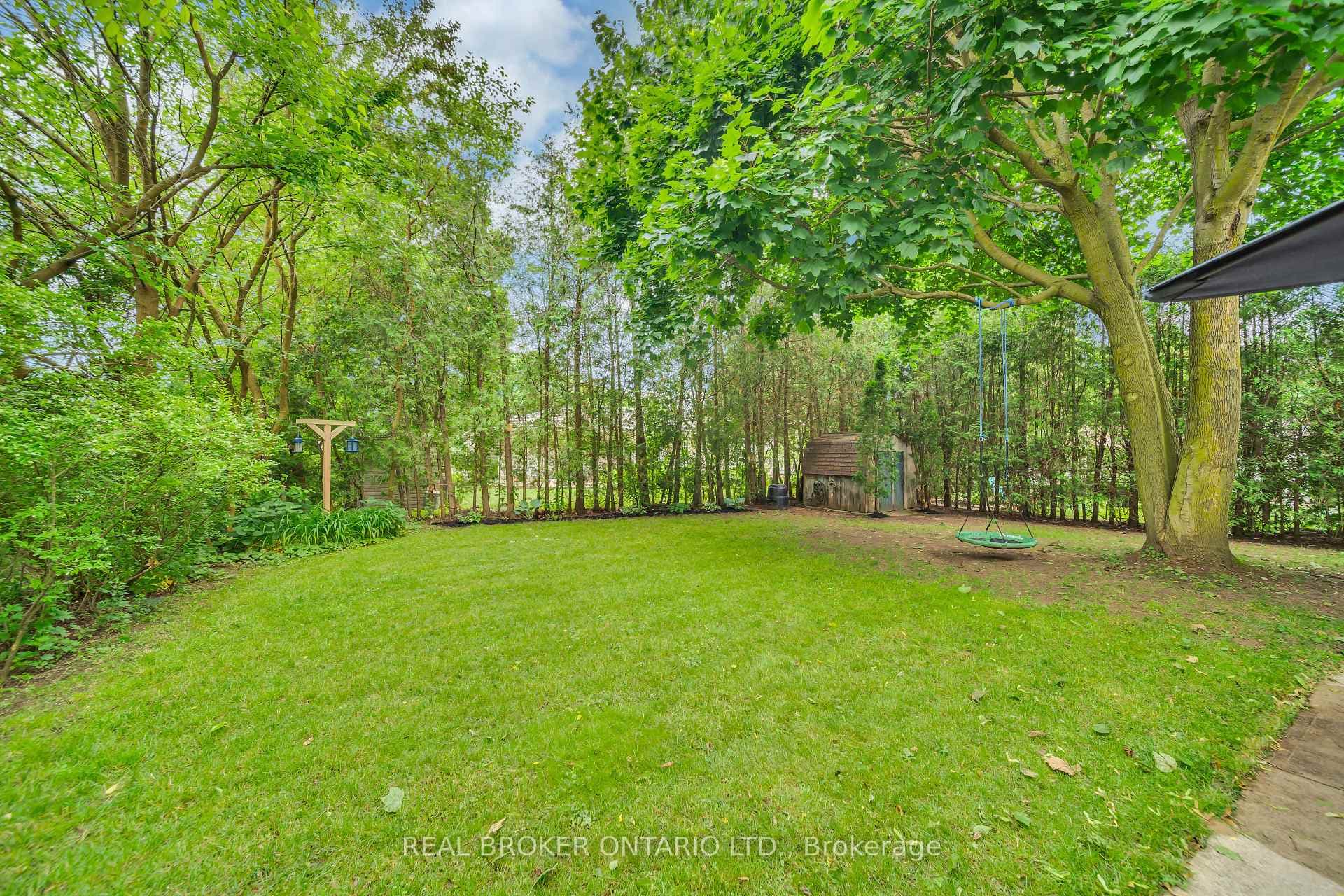 656 Drummond Drive photo 23