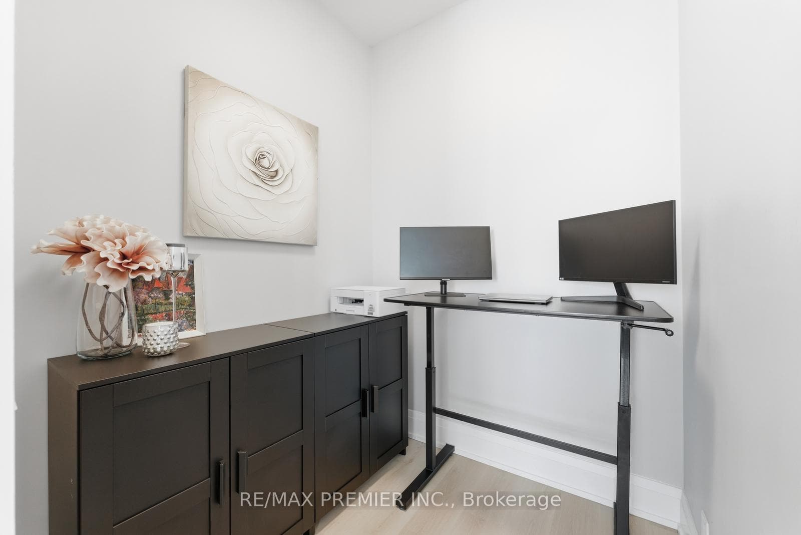 17 Zorra Street Unit PH02 (2402) photo 32