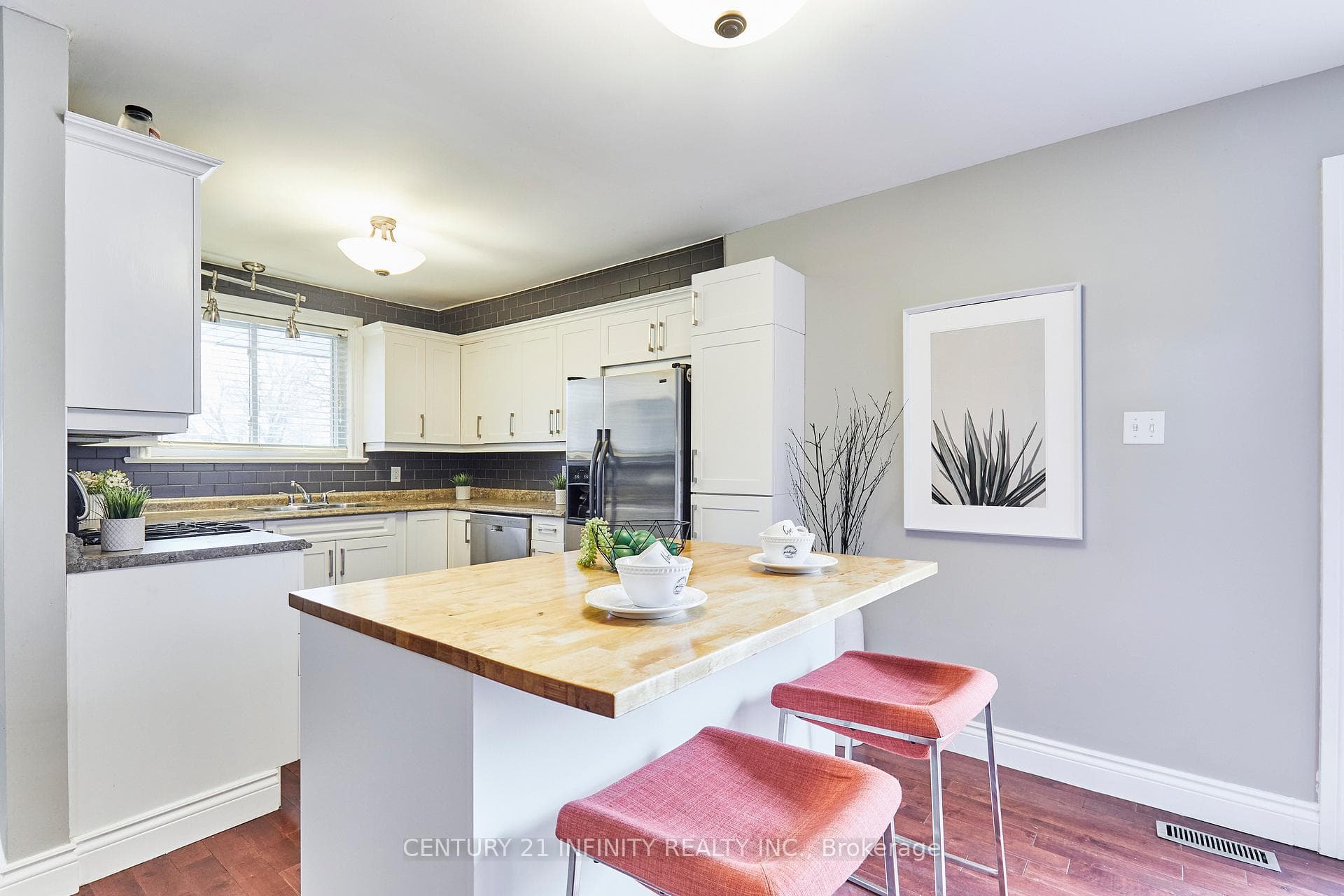 24 Kenton Court photo 13