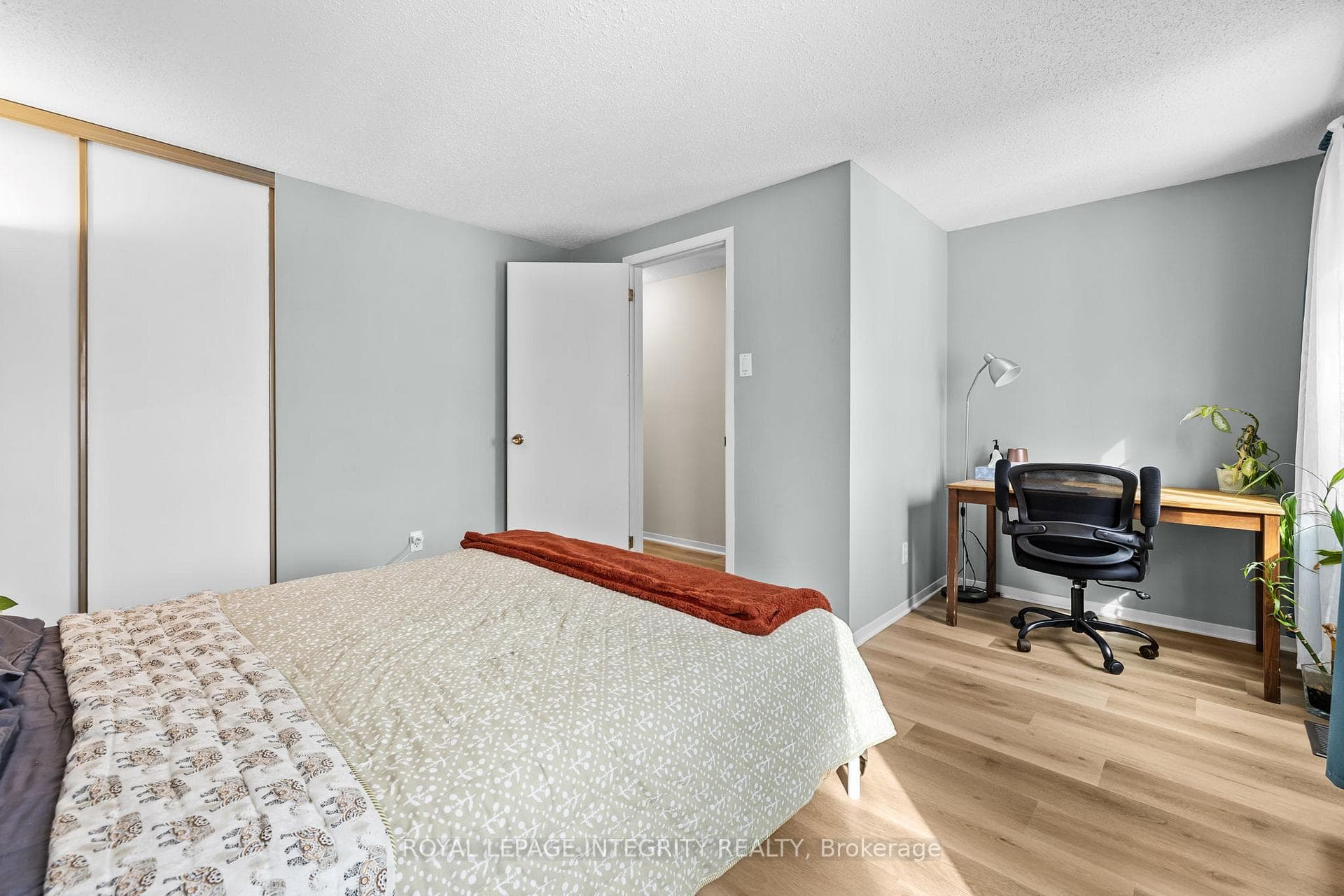 1090 Chablis Parkway photo 13