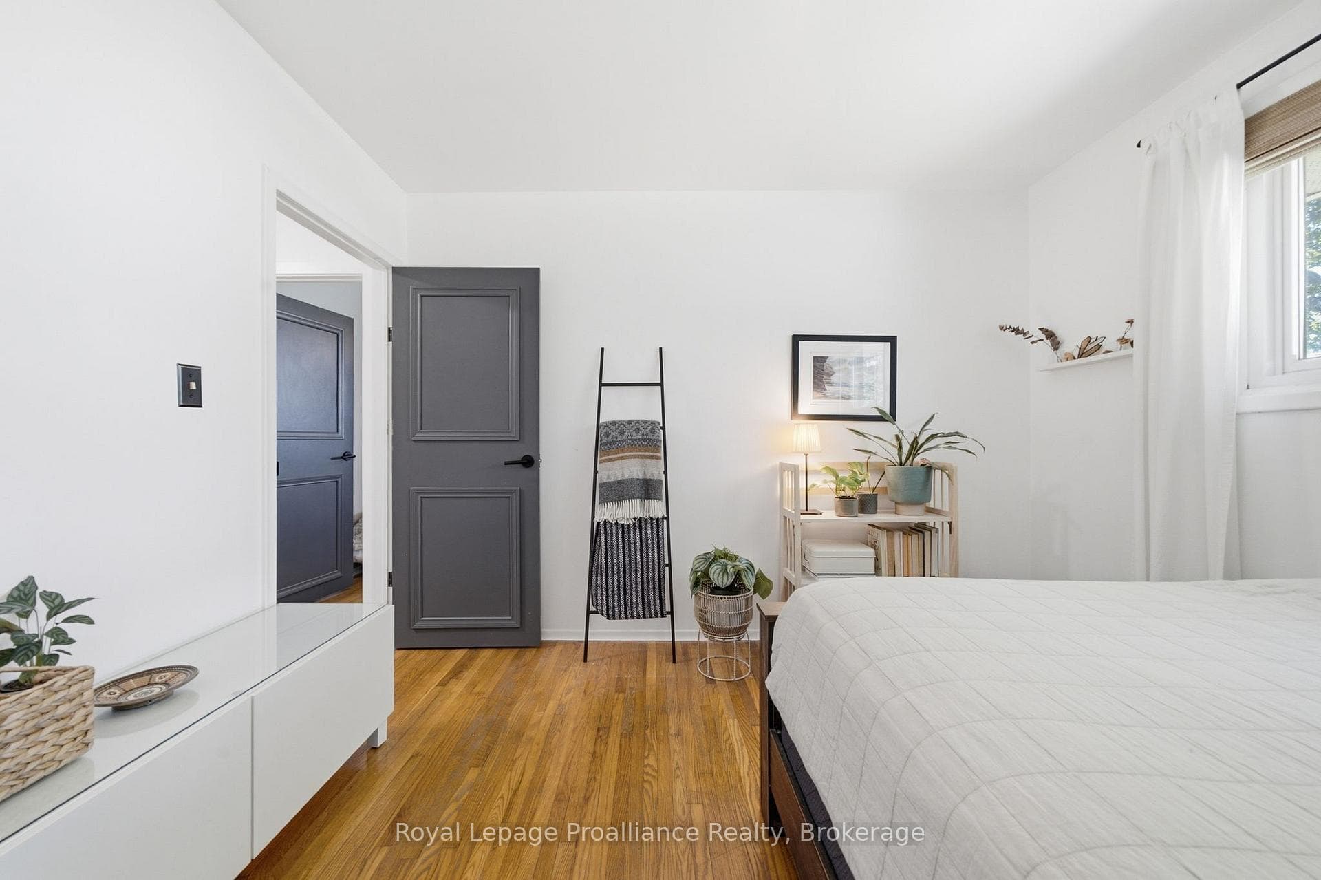 41 WALTER Avenue photo 24