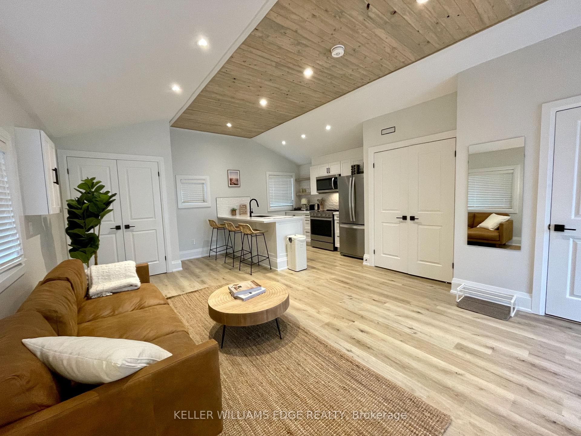 380 Melvin Avenue Unit 3 photo 10