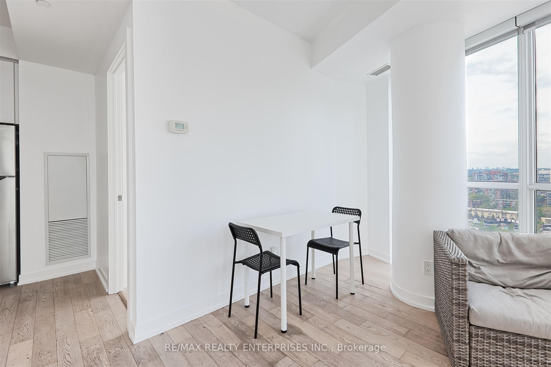 20 Bruyeres Mews Unit 2605 photo 12