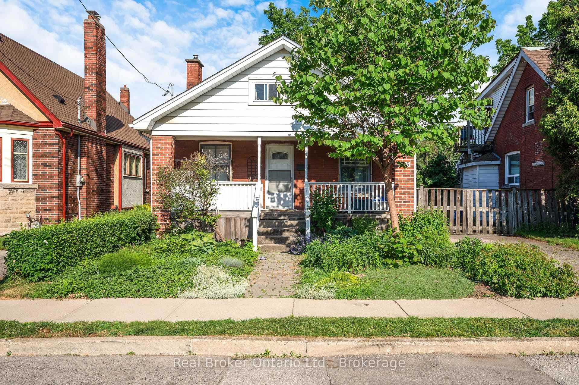 295 Keswick Court photo 1