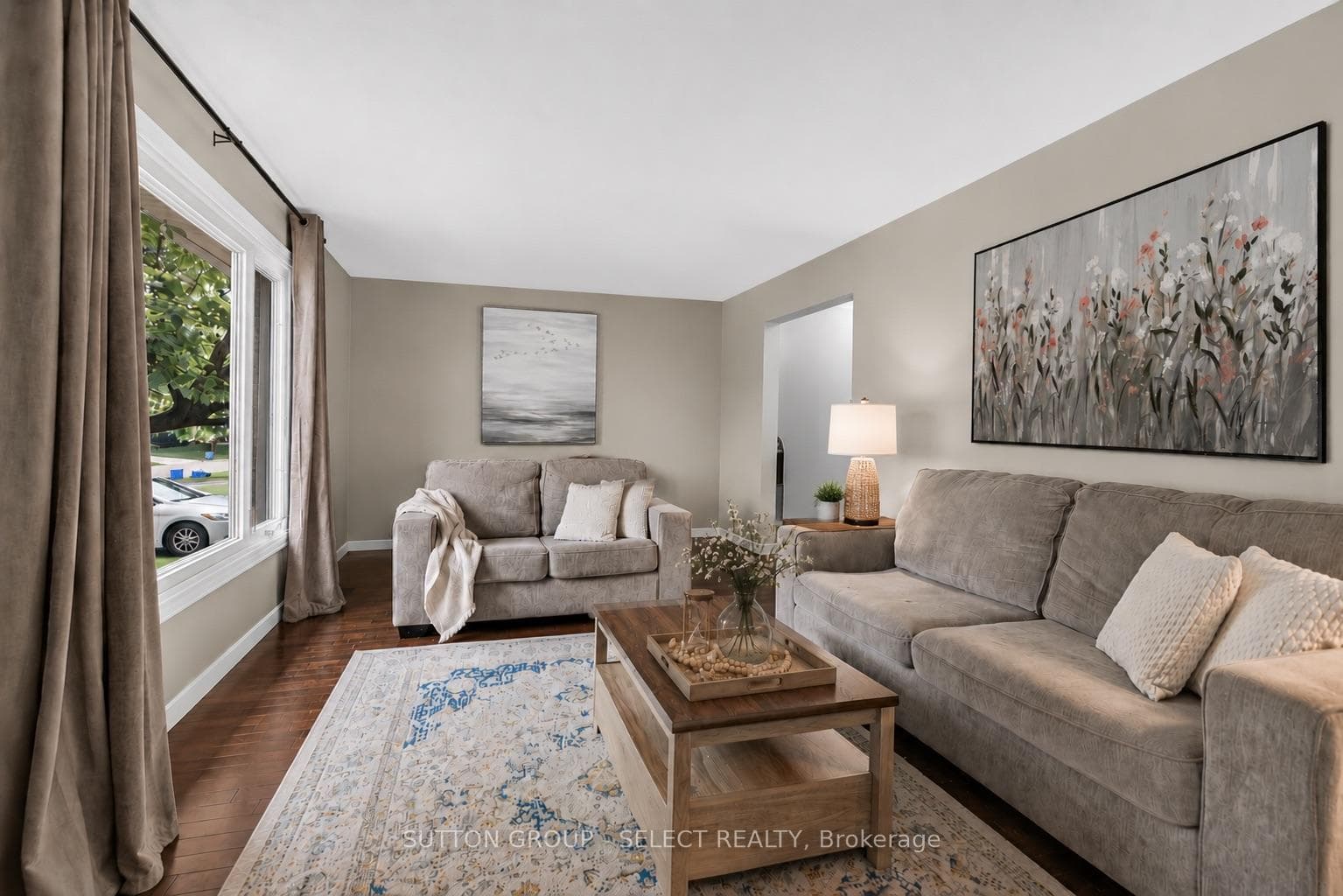 33 Farnham Crescent photo 8