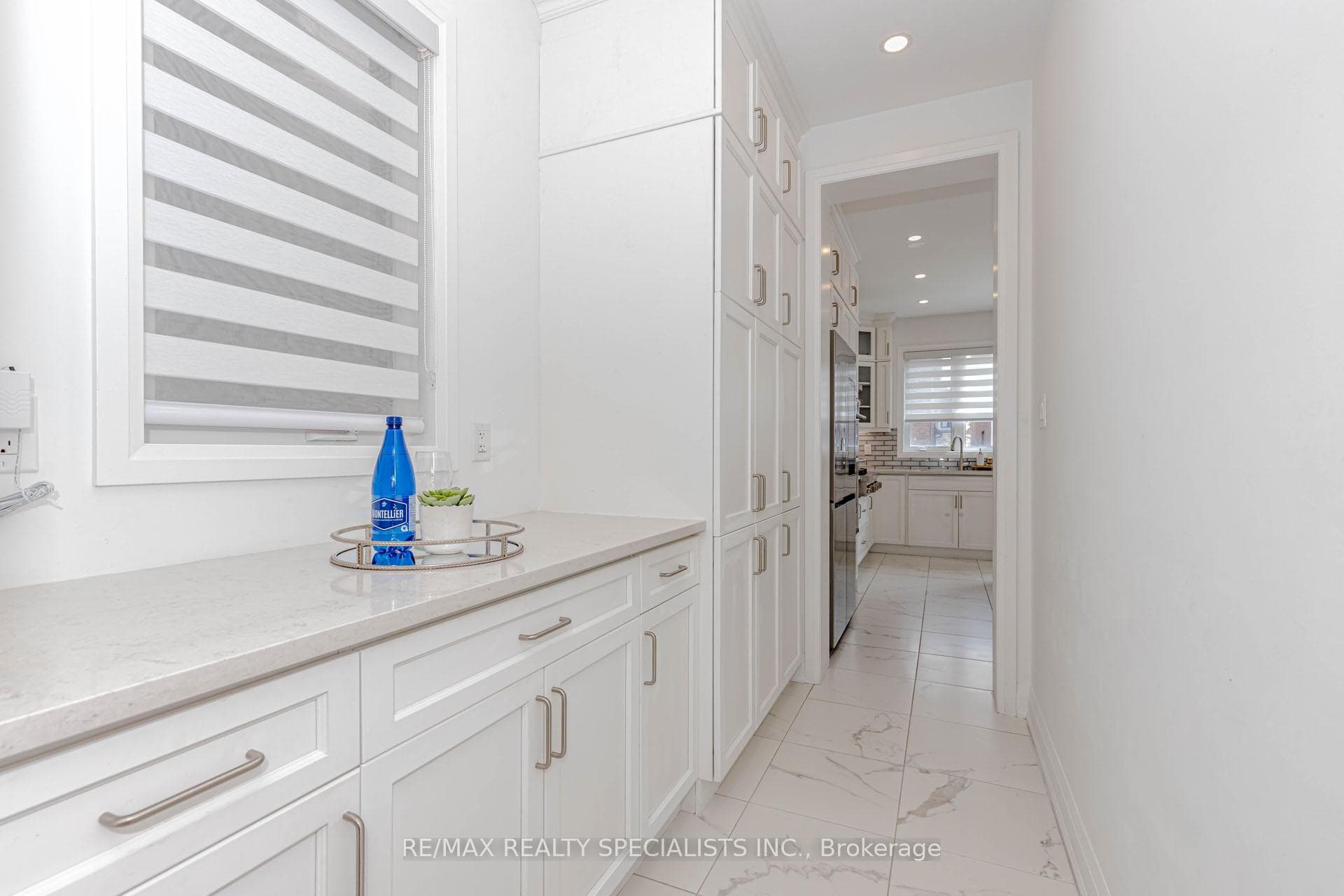 1411 Lobelia Crescent photo 8