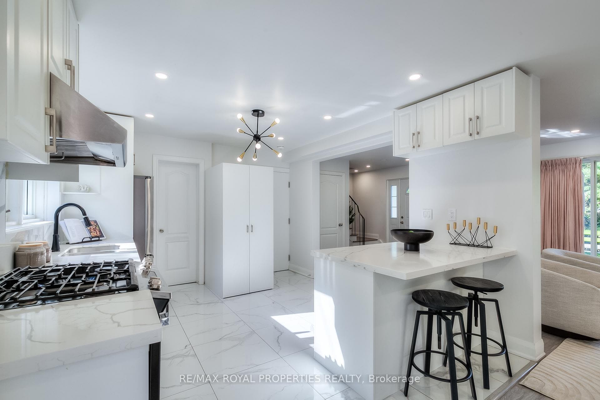 734 Annland Street photo 26
