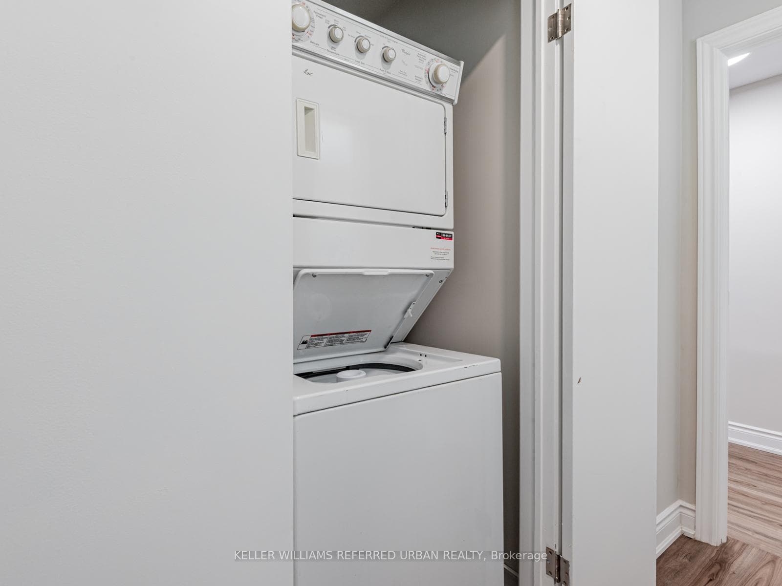 137 Shelborne Avenue Unit Basement Unit #1 photo 15